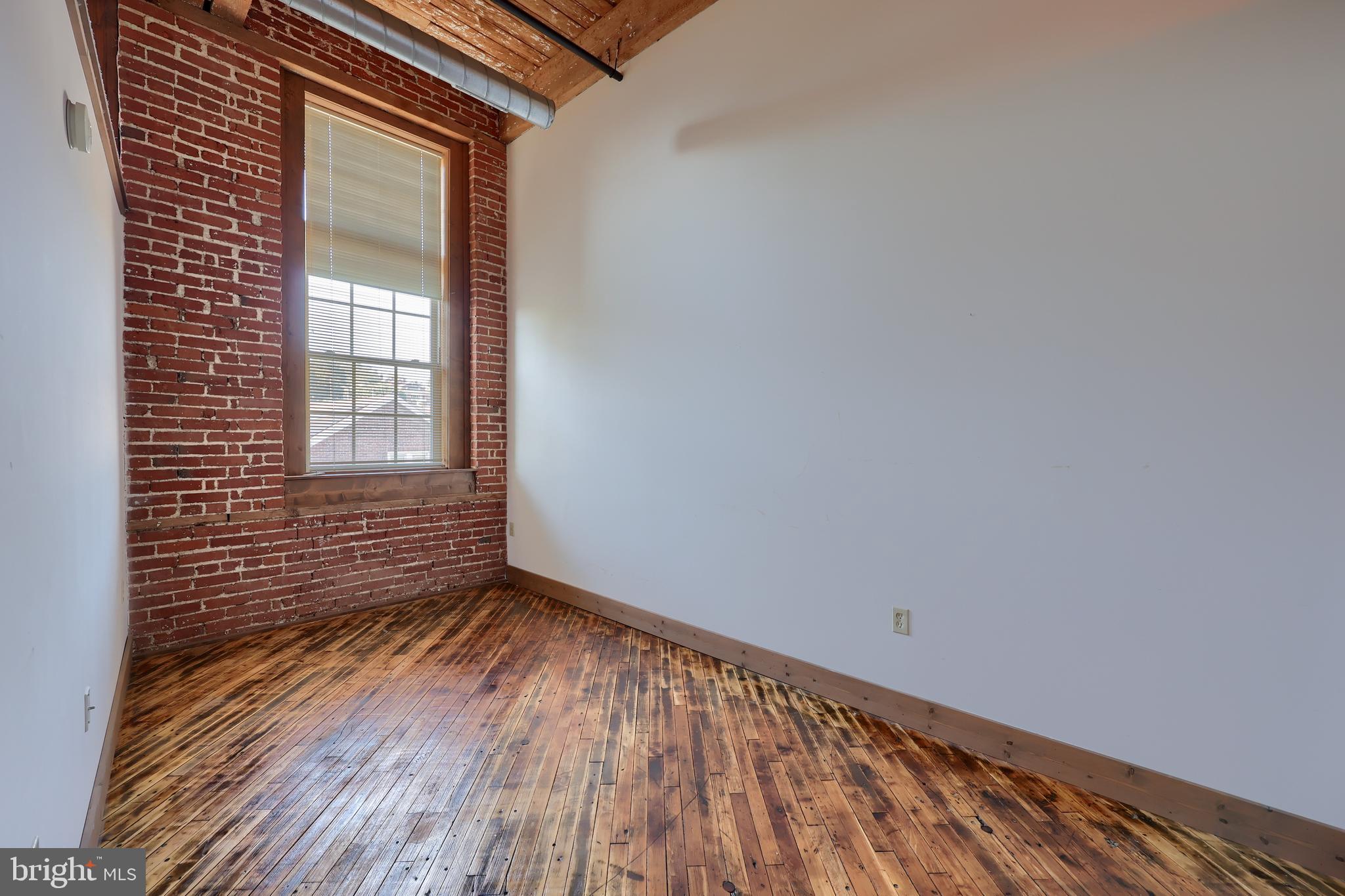 MONARCH MILLS - Residential