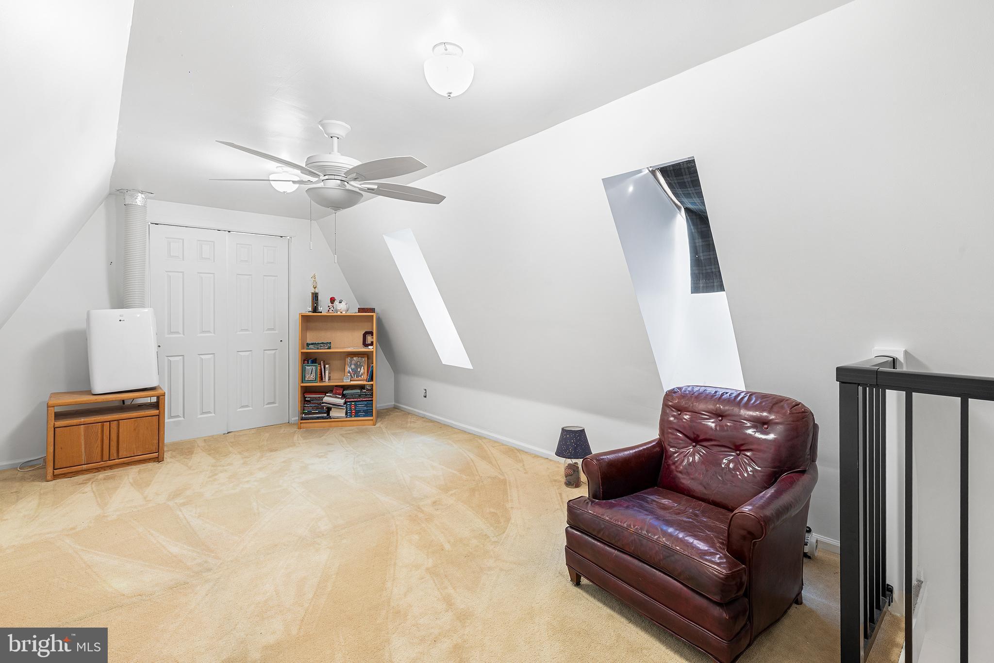 WEATHERSTONE - Residential