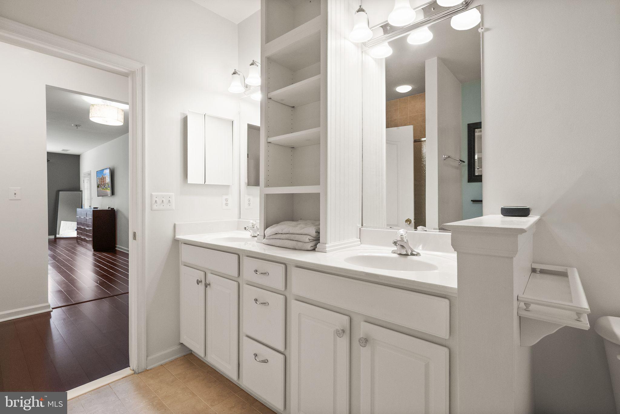 THE RESERVE CONDOMINIUMS - Residential Lease