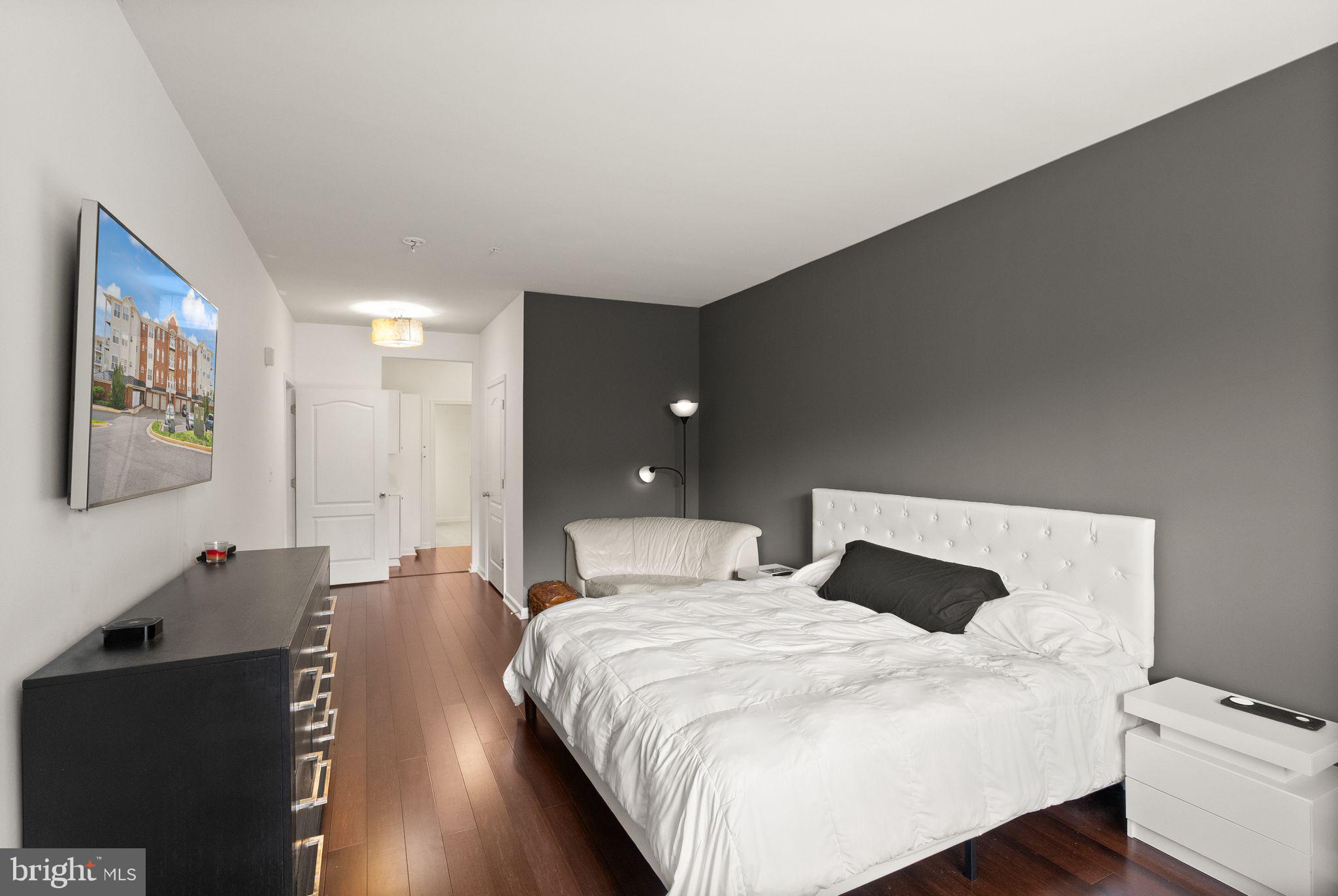 THE RESERVE CONDOMINIUMS - Residential Lease