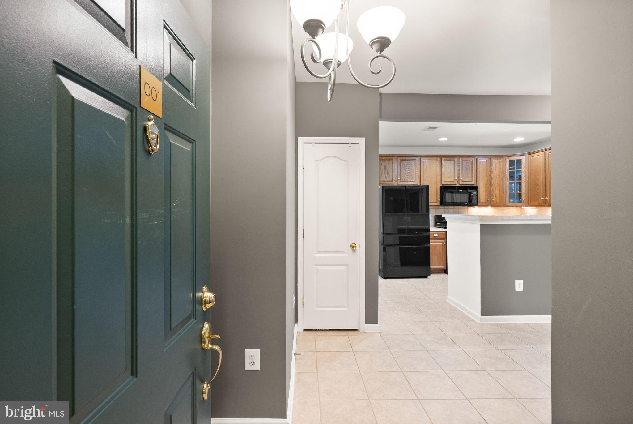 THE RESERVE CONDOMINIUMS - Residential Lease