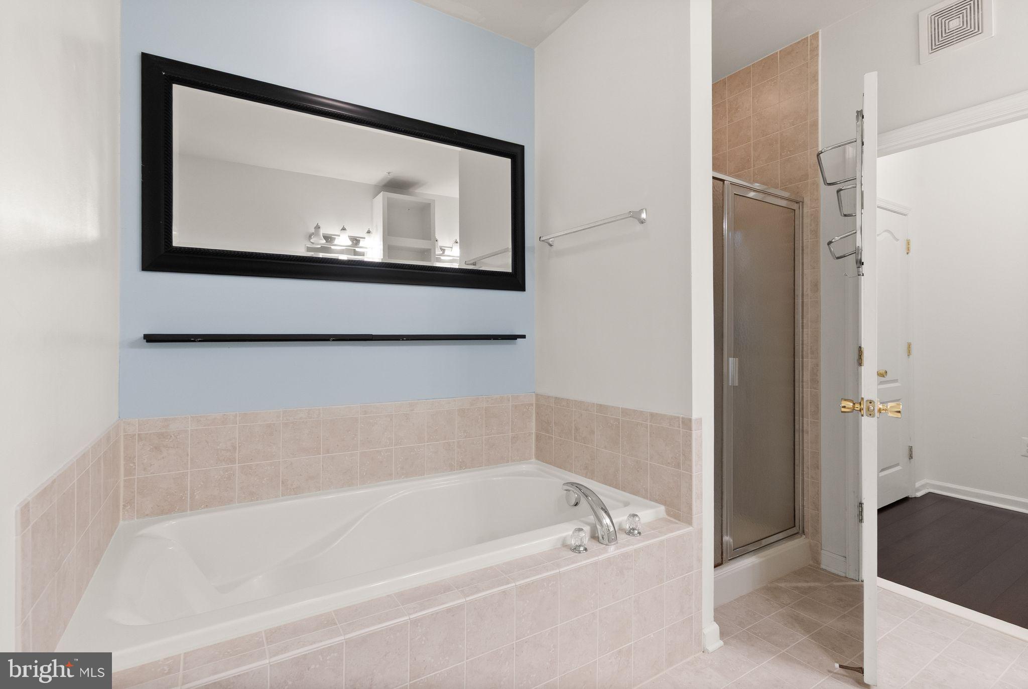 THE RESERVE CONDOMINIUMS - Residential Lease