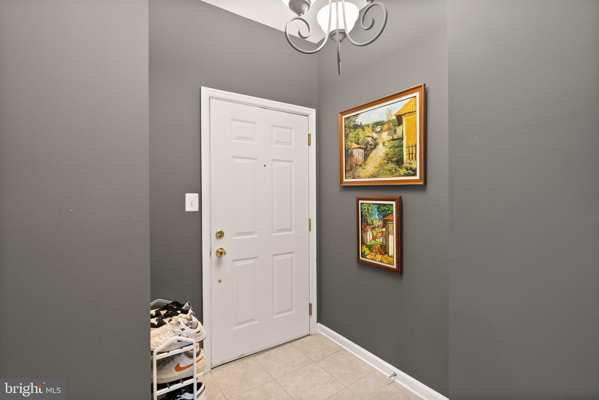 THE RESERVE CONDOMINIUMS - Residential Lease