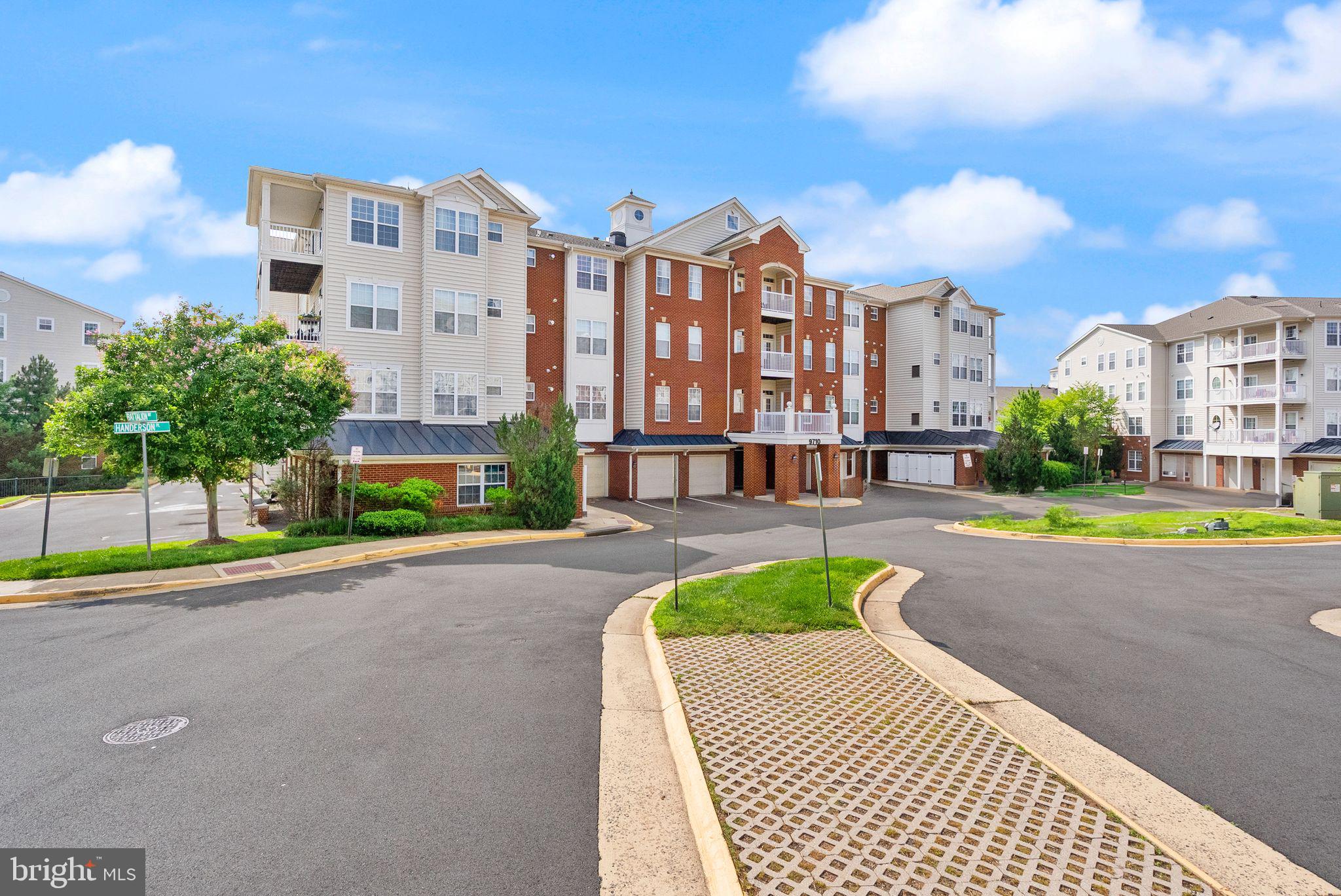 THE RESERVE CONDOMINIUMS - Residential Lease