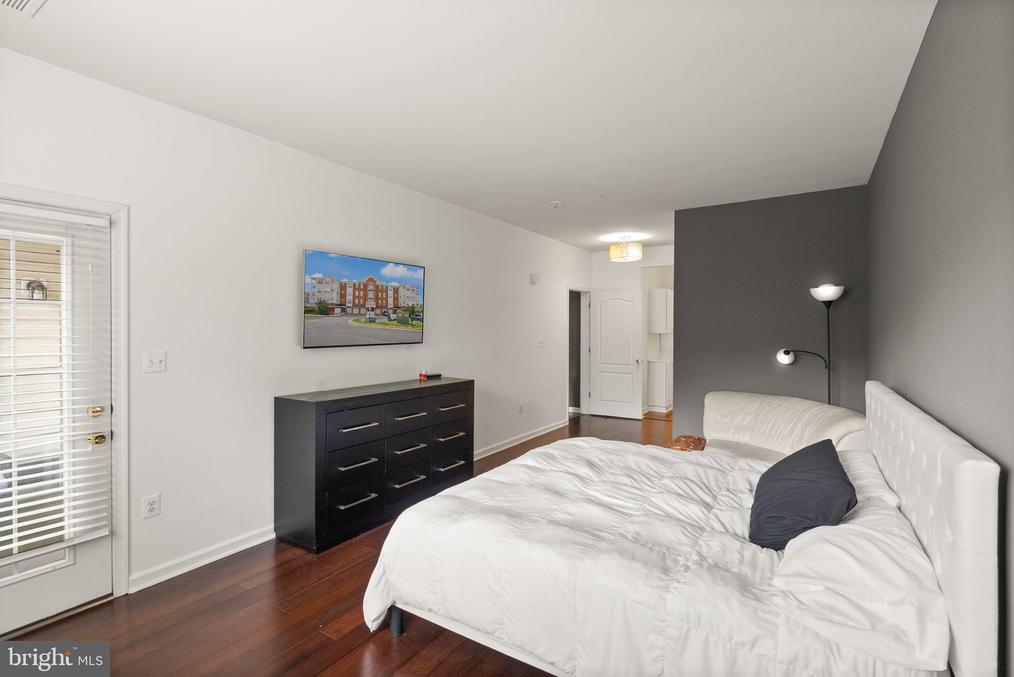 THE RESERVE CONDOMINIUMS - Residential Lease