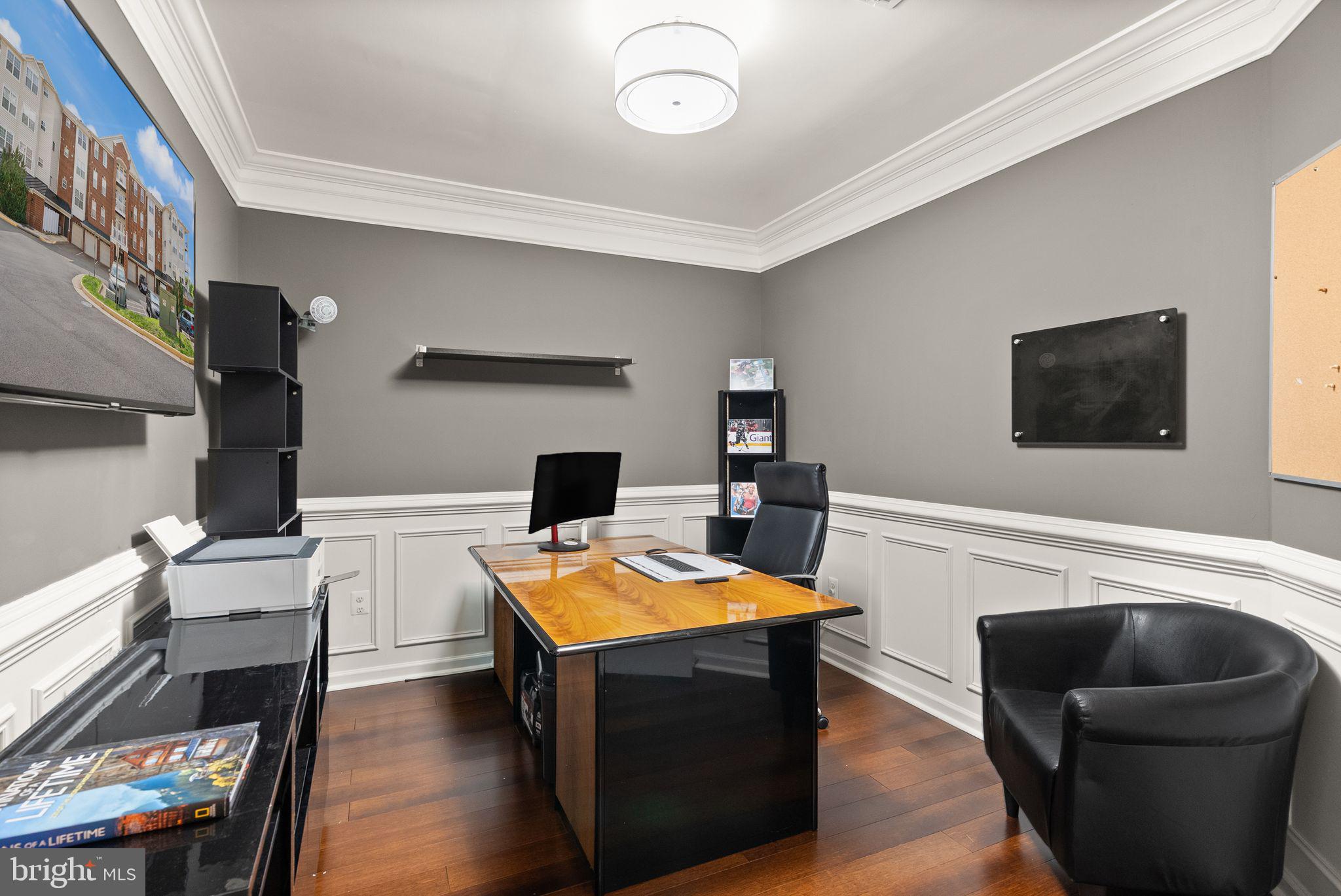 THE RESERVE CONDOMINIUMS - Residential Lease