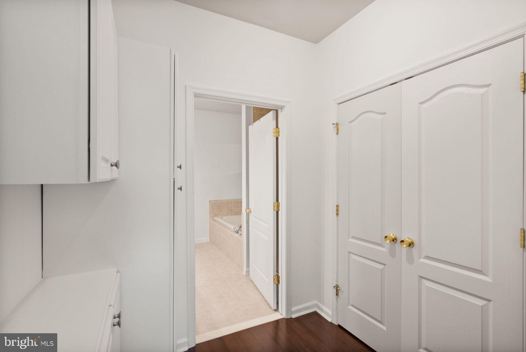 THE RESERVE CONDOMINIUMS - Residential Lease