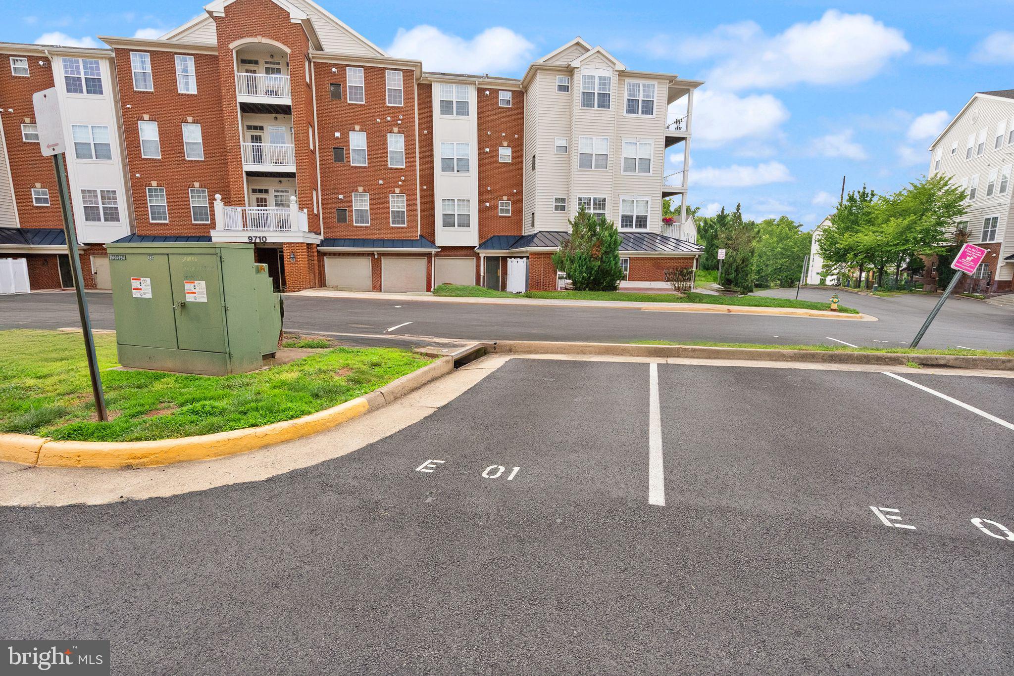 THE RESERVE CONDOMINIUMS - Residential Lease