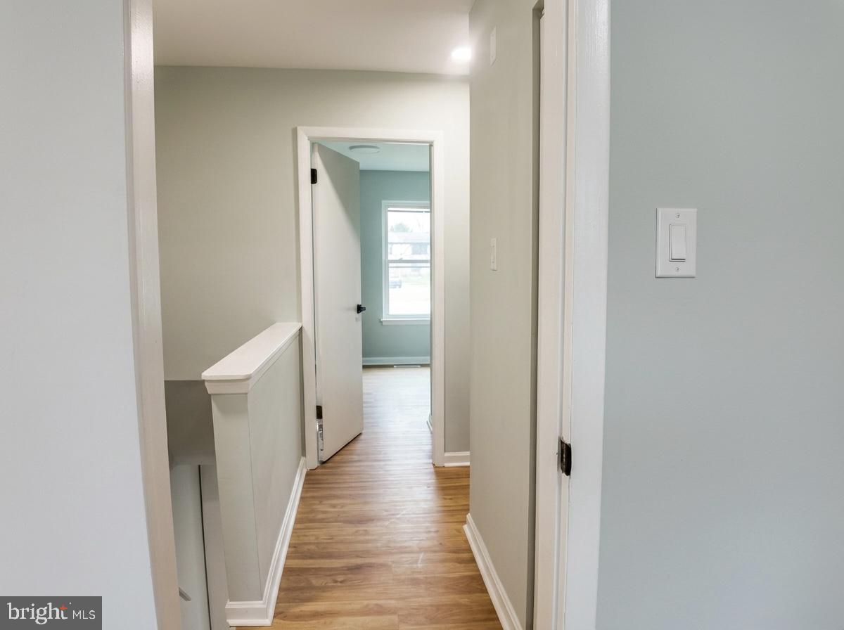 SEVEN COURTS - Residential