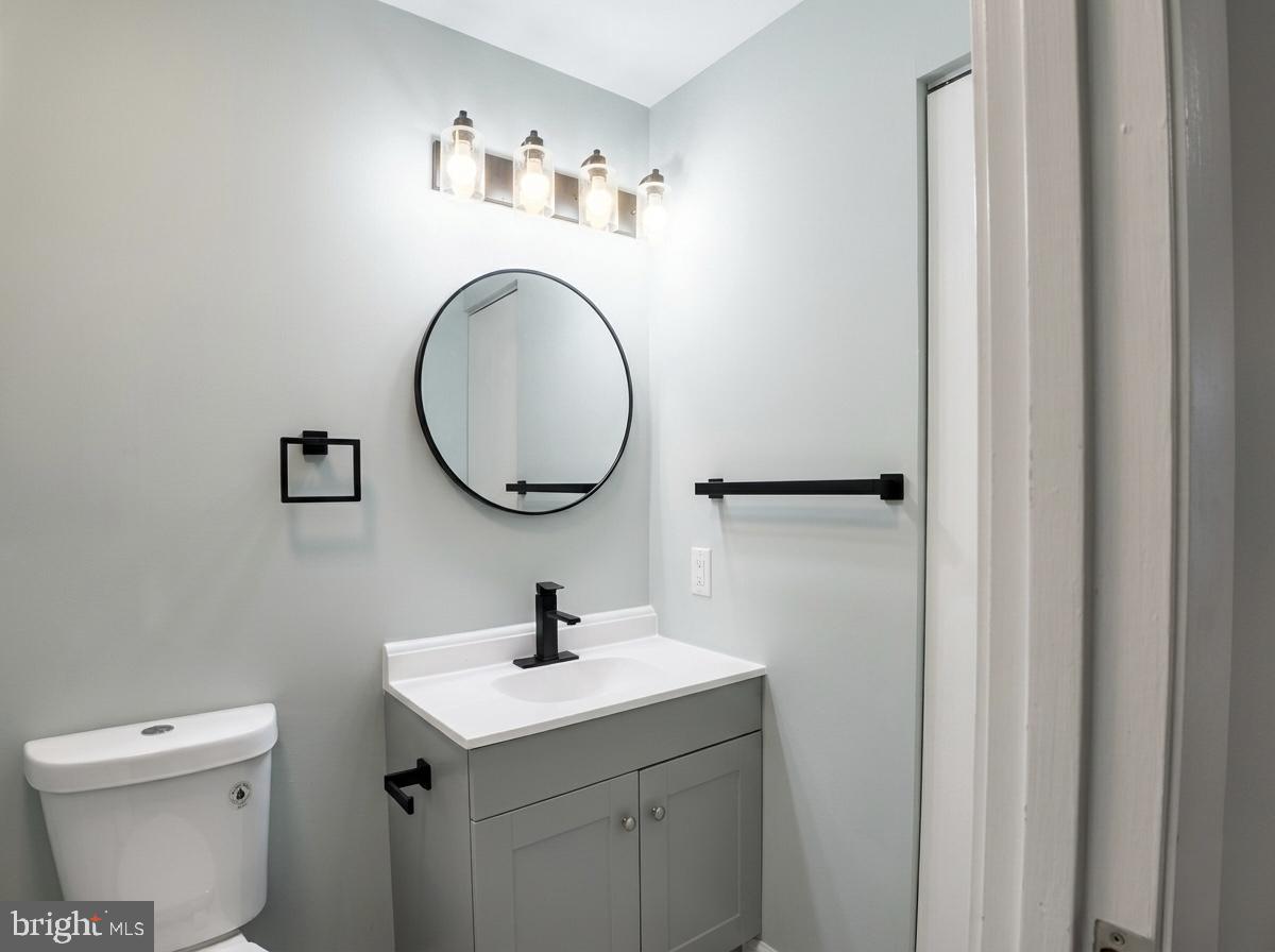 SEVEN COURTS - Residential