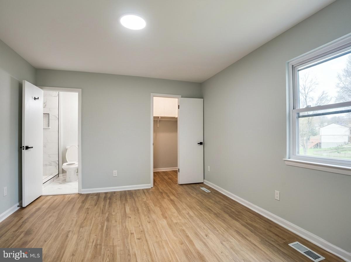 SEVEN COURTS - Residential