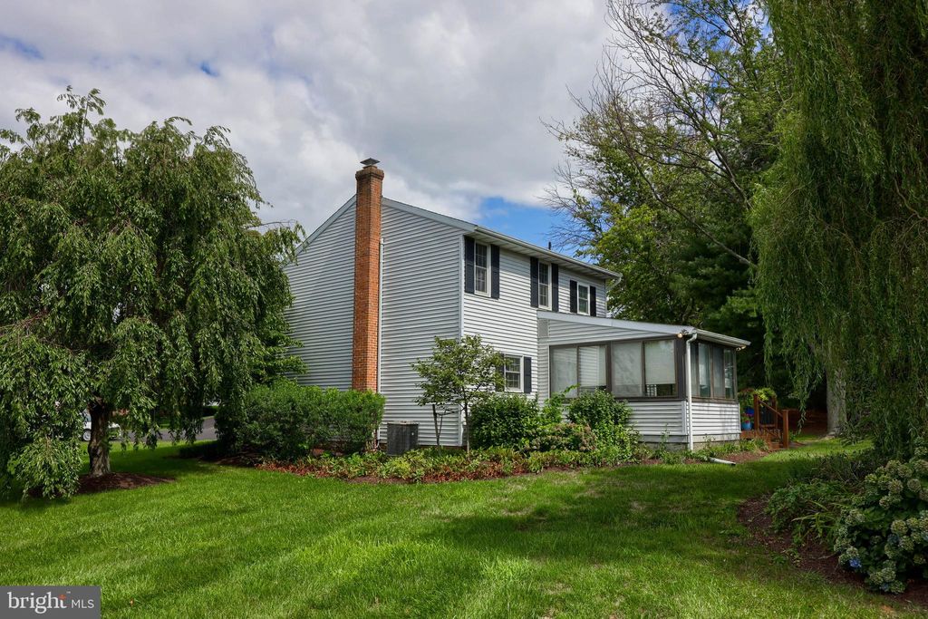 Photo of 110 Tracy Court, Willow Street, PA 17584 (MLS # PALA2054990)