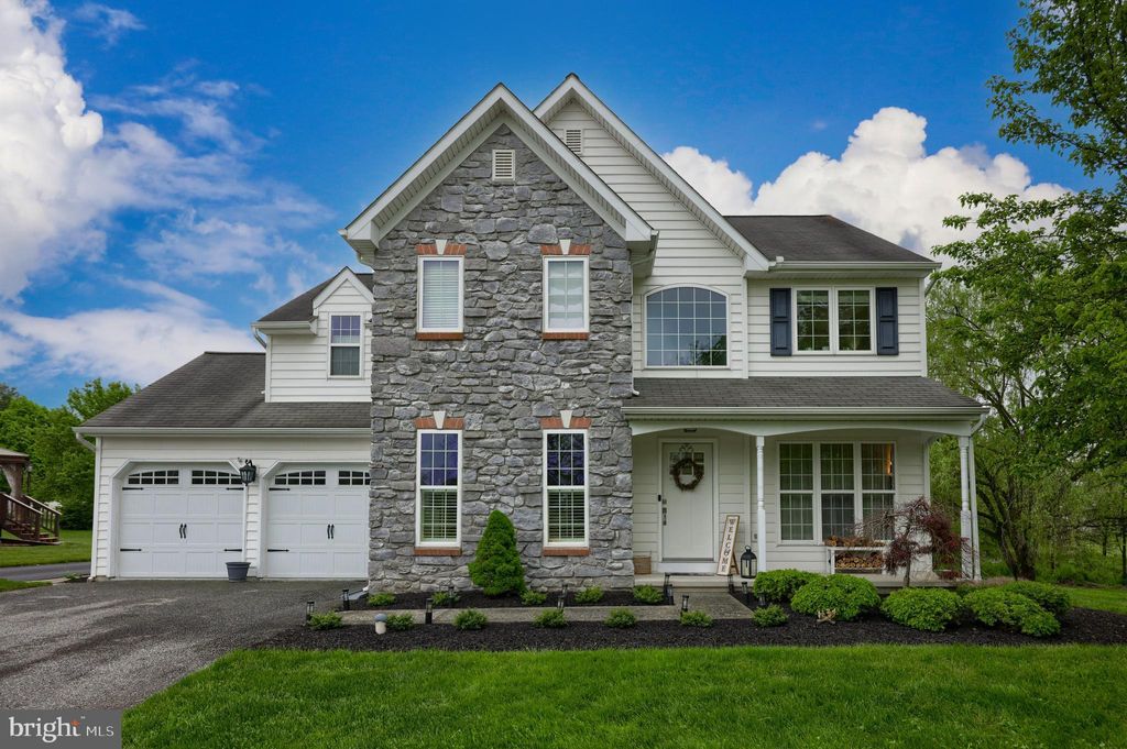 Photo of 1696 Pioneer Road, Lancaster, PA 17602 (MLS # PALA2050264)