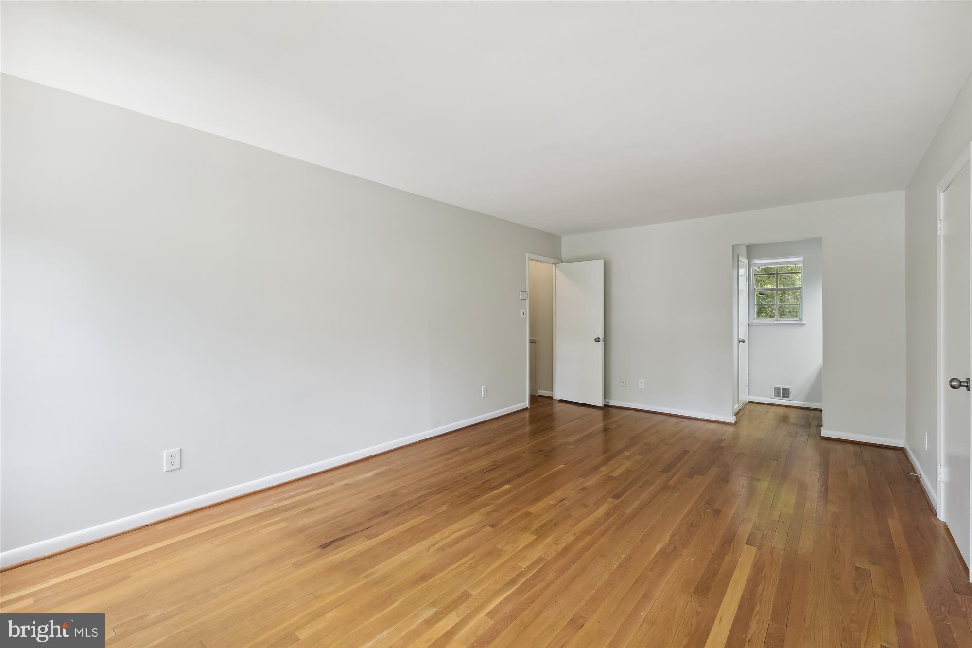 WOODBRIDGE VALLEY - Residential