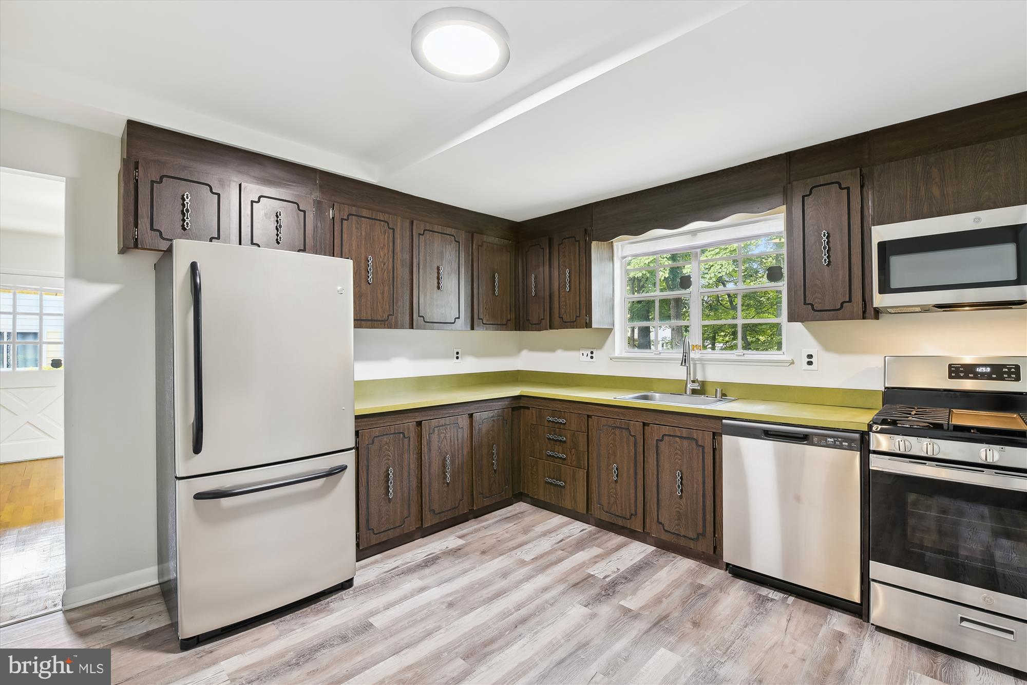 WOODBRIDGE VALLEY - Residential