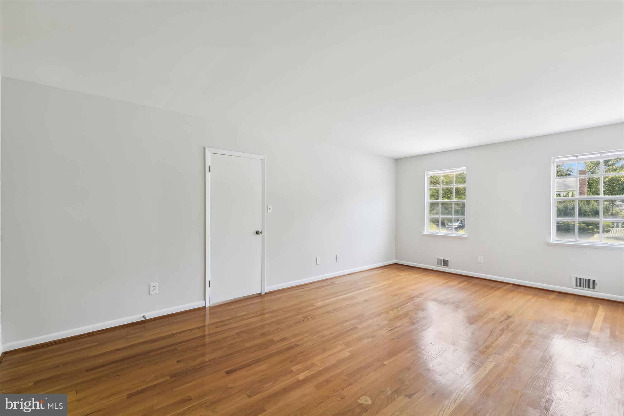 WOODBRIDGE VALLEY - Residential