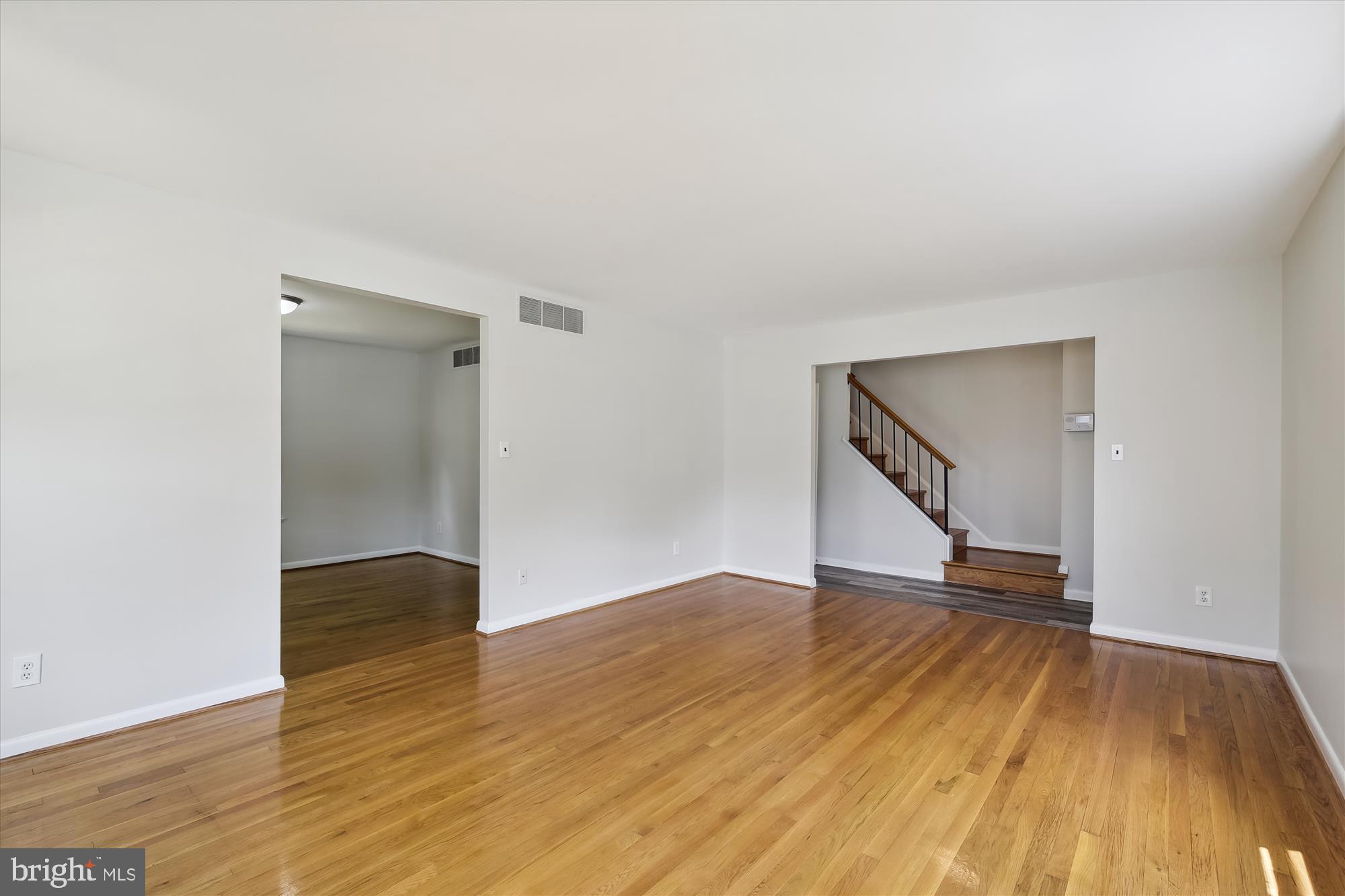 WOODBRIDGE VALLEY - Residential