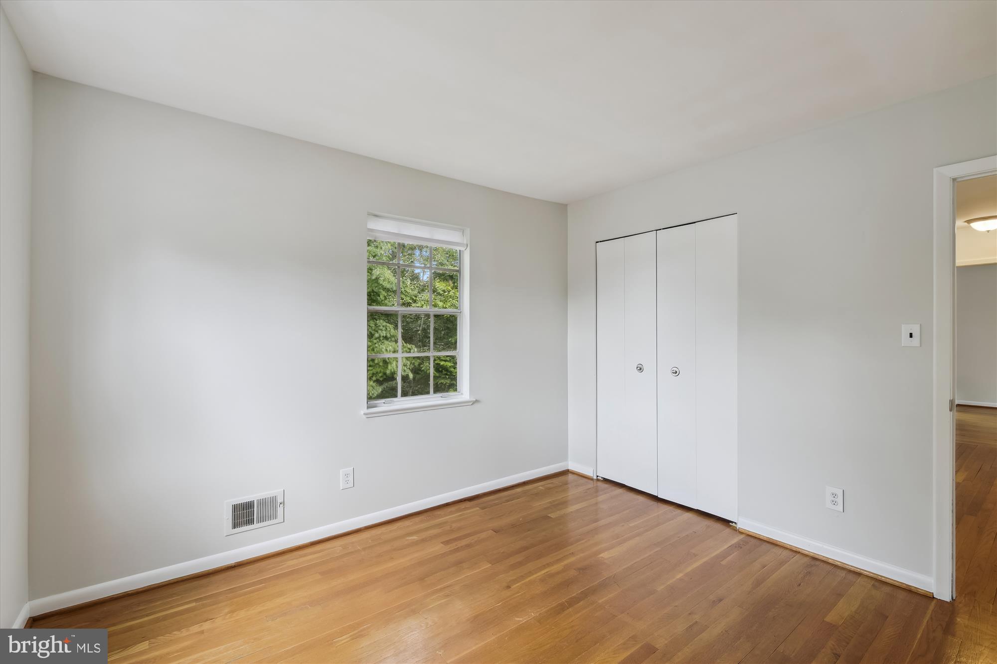 WOODBRIDGE VALLEY - Residential