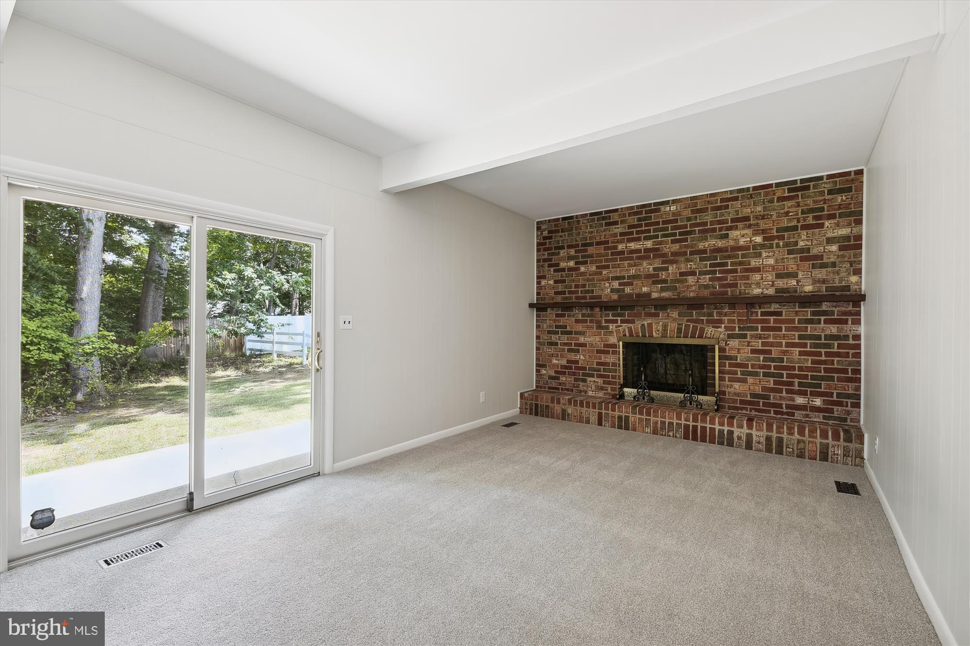 WOODBRIDGE VALLEY - Residential