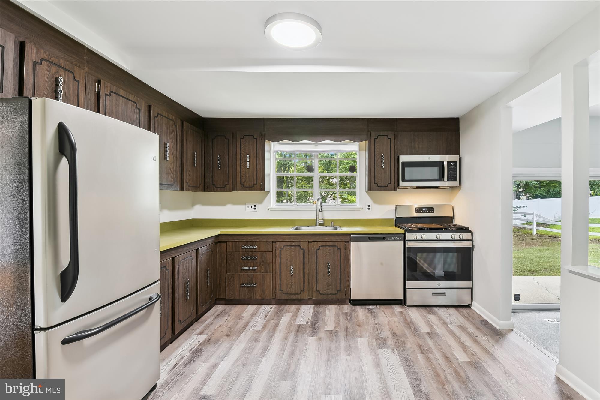 WOODBRIDGE VALLEY - Residential