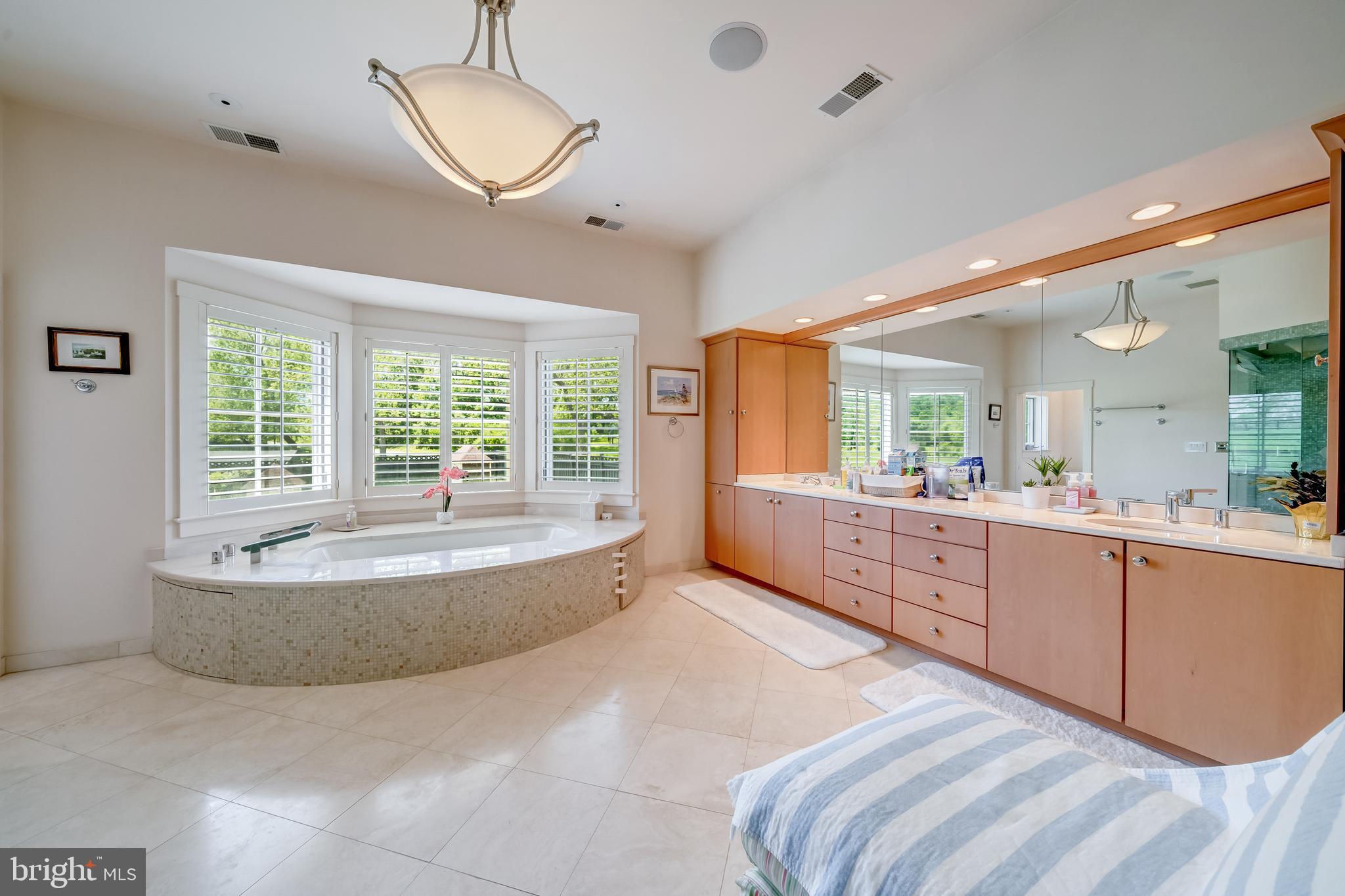 THE PLAINS - Residential