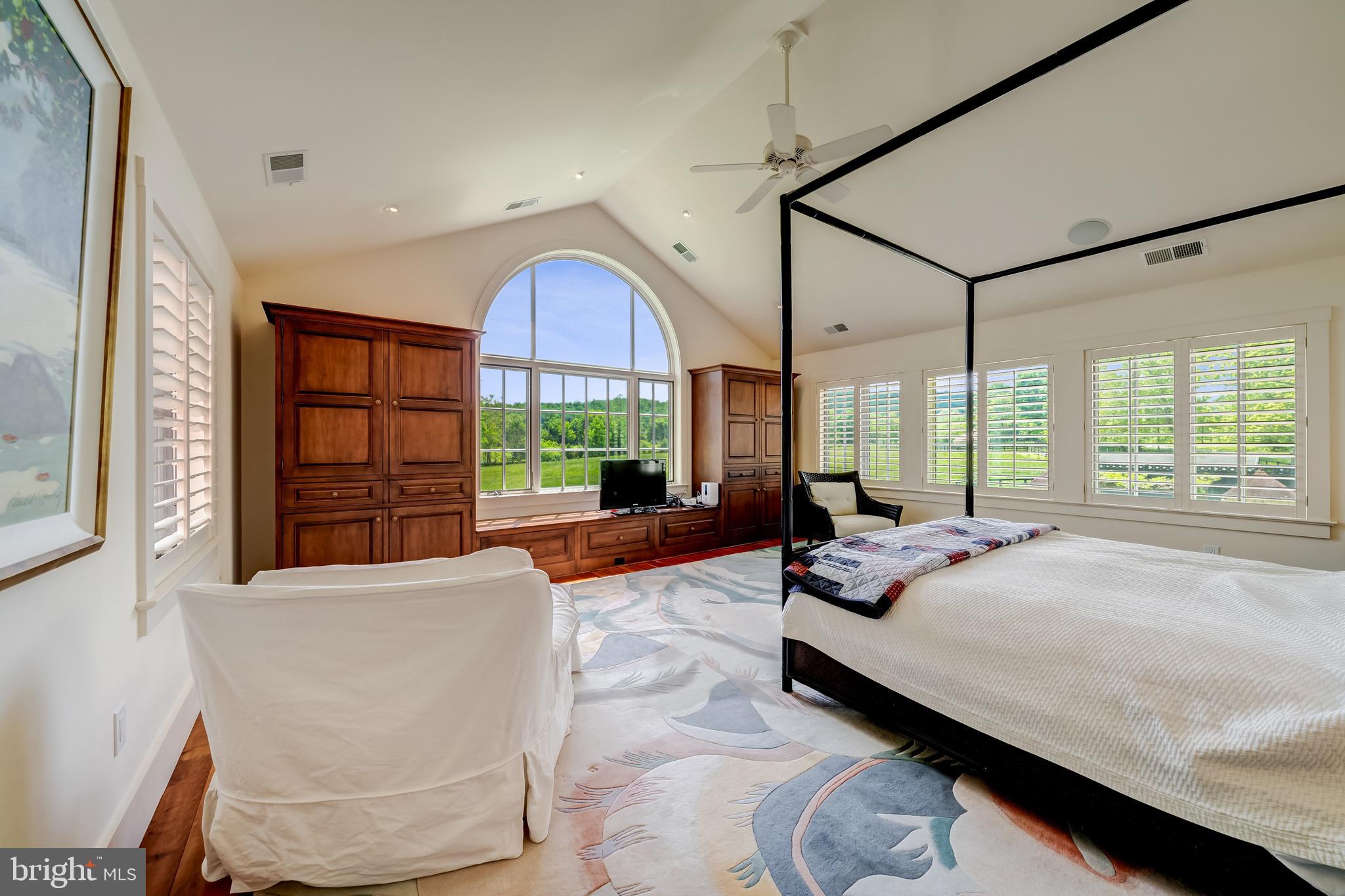 THE PLAINS - Residential