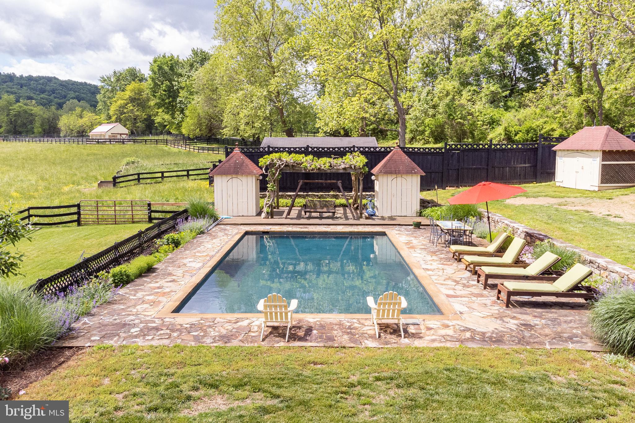 THE PLAINS - Residential