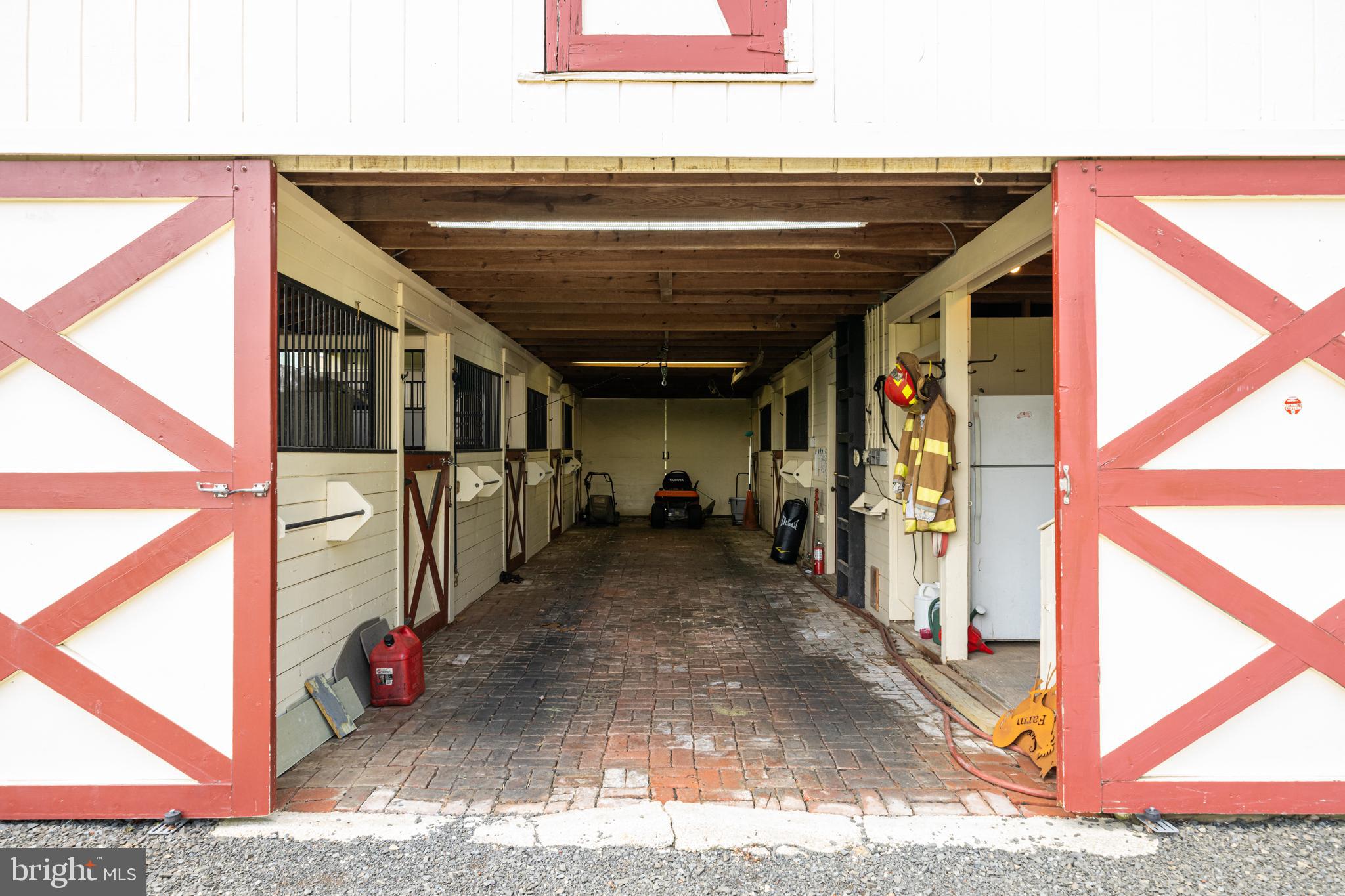 THE PLAINS - Residential