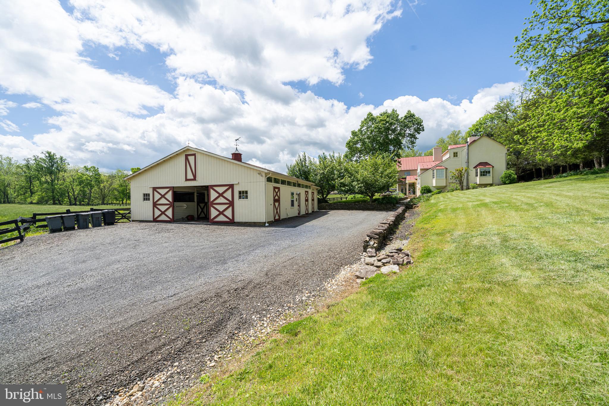 THE PLAINS - Residential