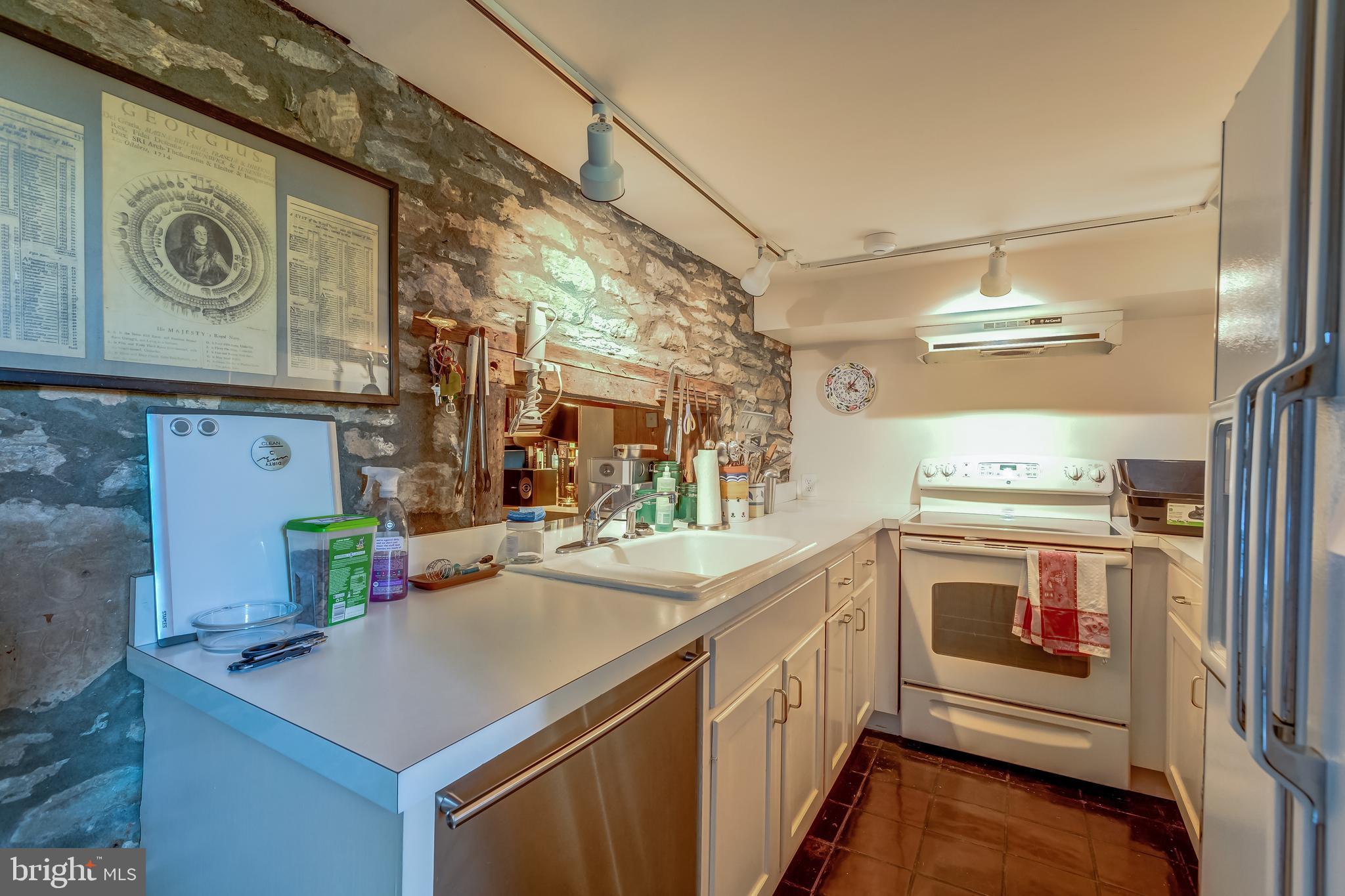 THE PLAINS - Residential