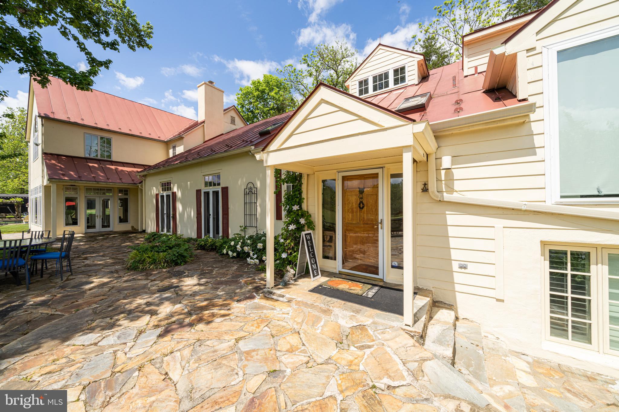 THE PLAINS - Residential