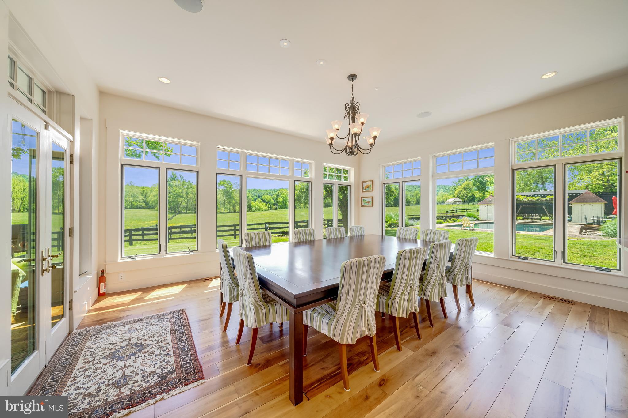 THE PLAINS - Residential