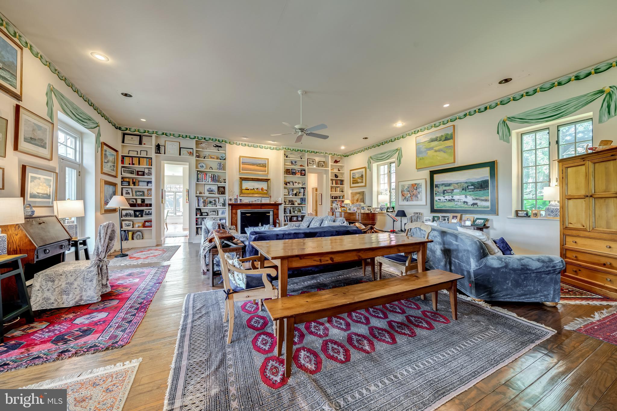 THE PLAINS - Residential