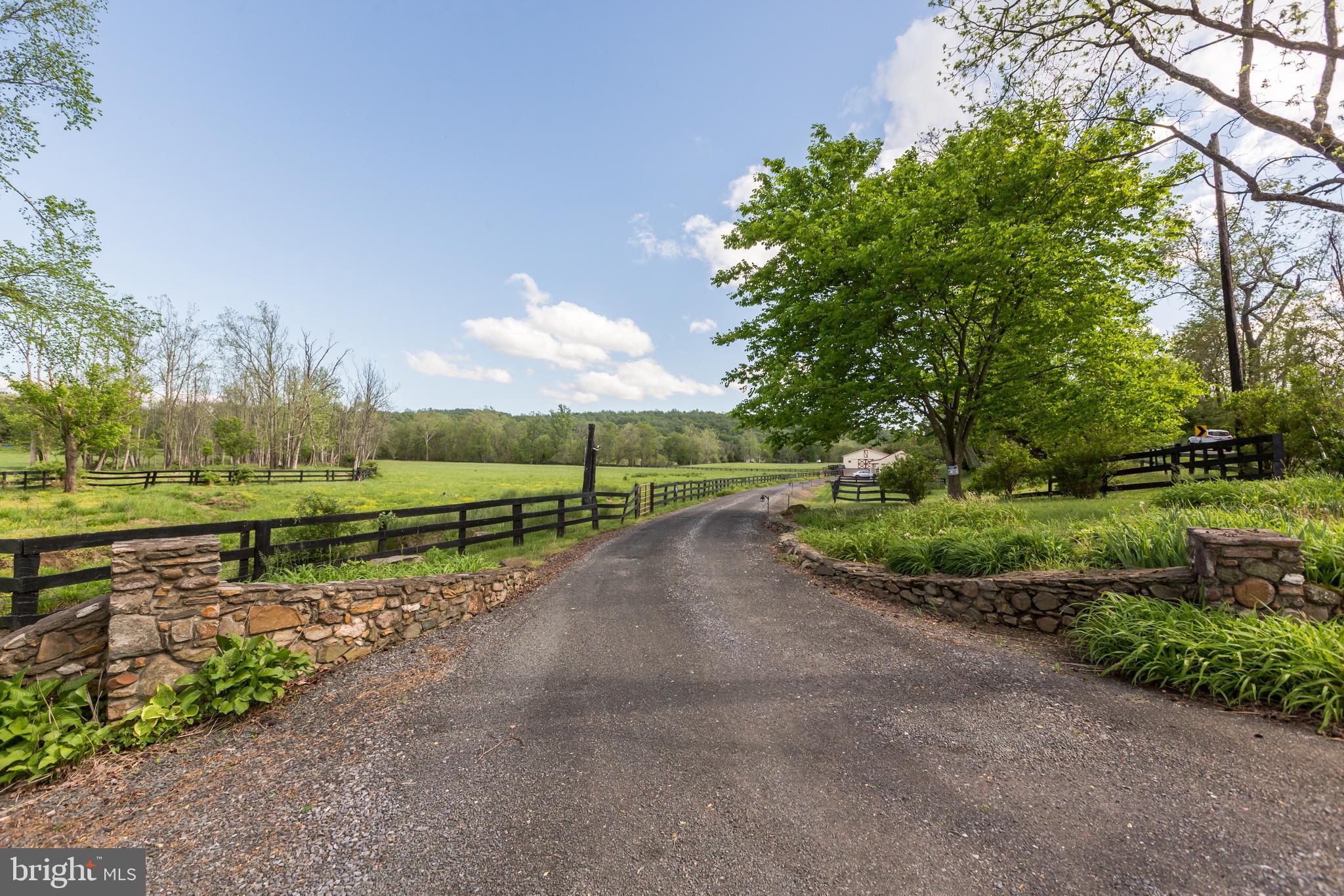 THE PLAINS - Residential