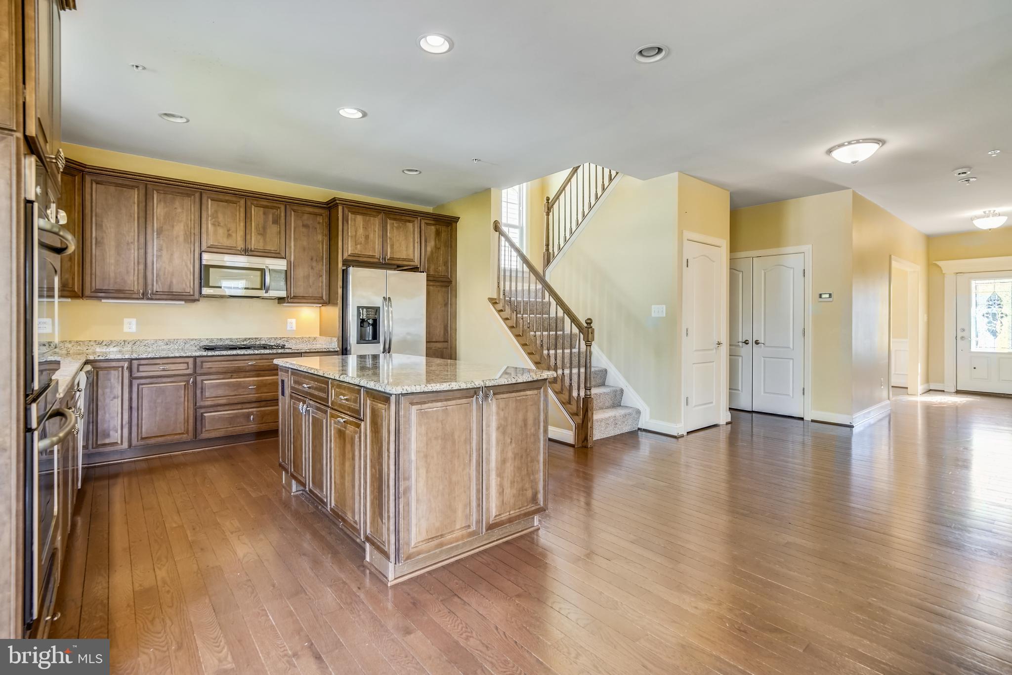 NORTH POINTE - Residential