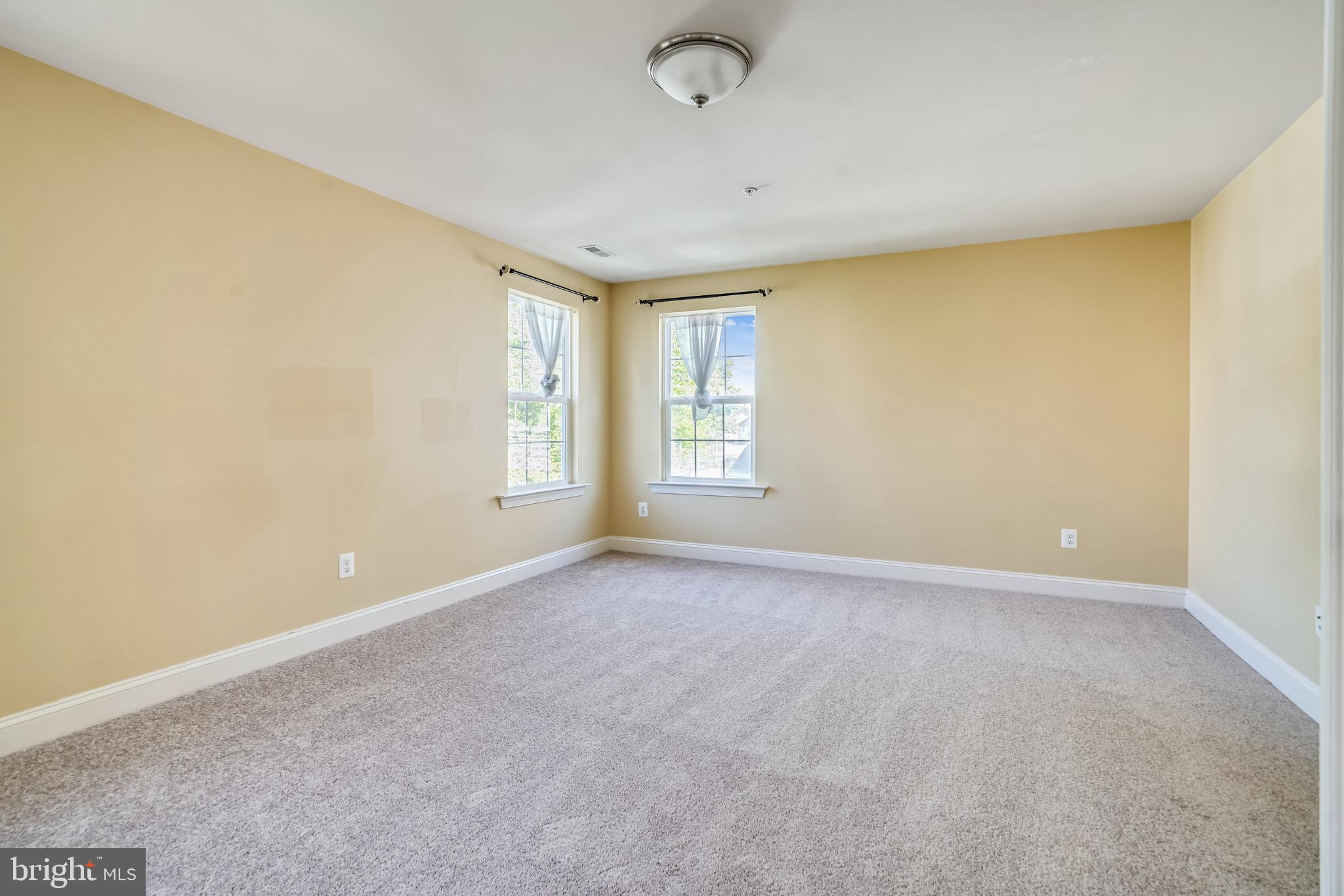 NORTH POINTE - Residential