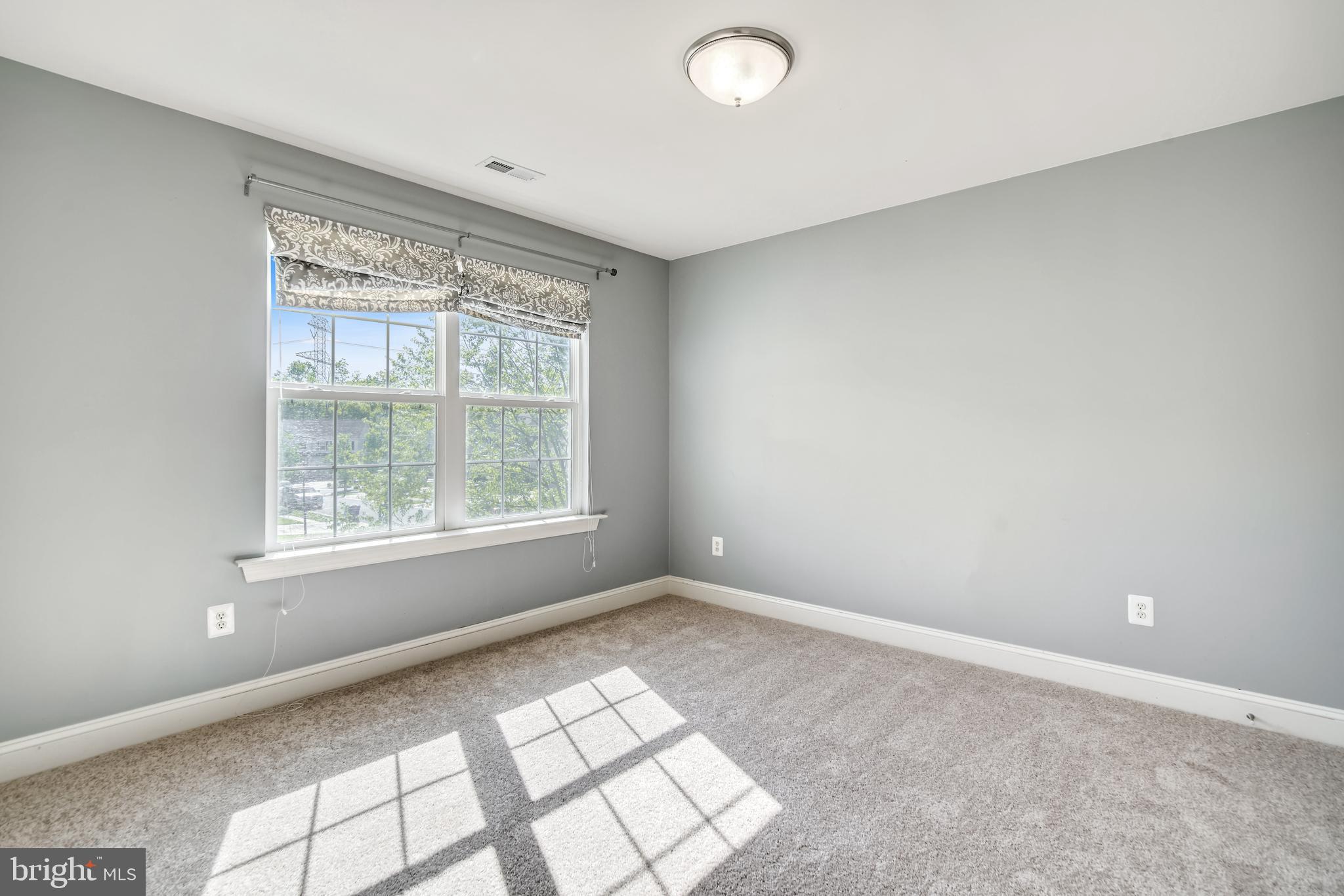 NORTH POINTE - Residential