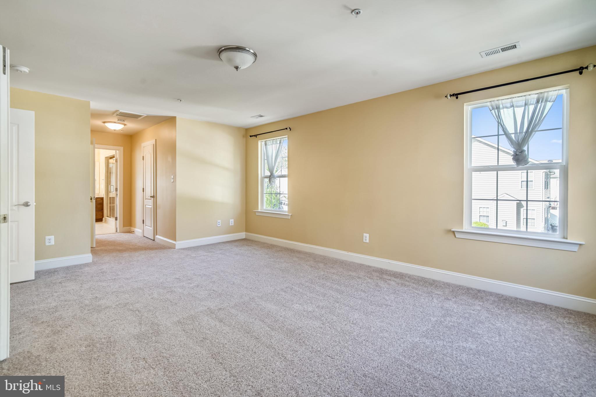 NORTH POINTE - Residential