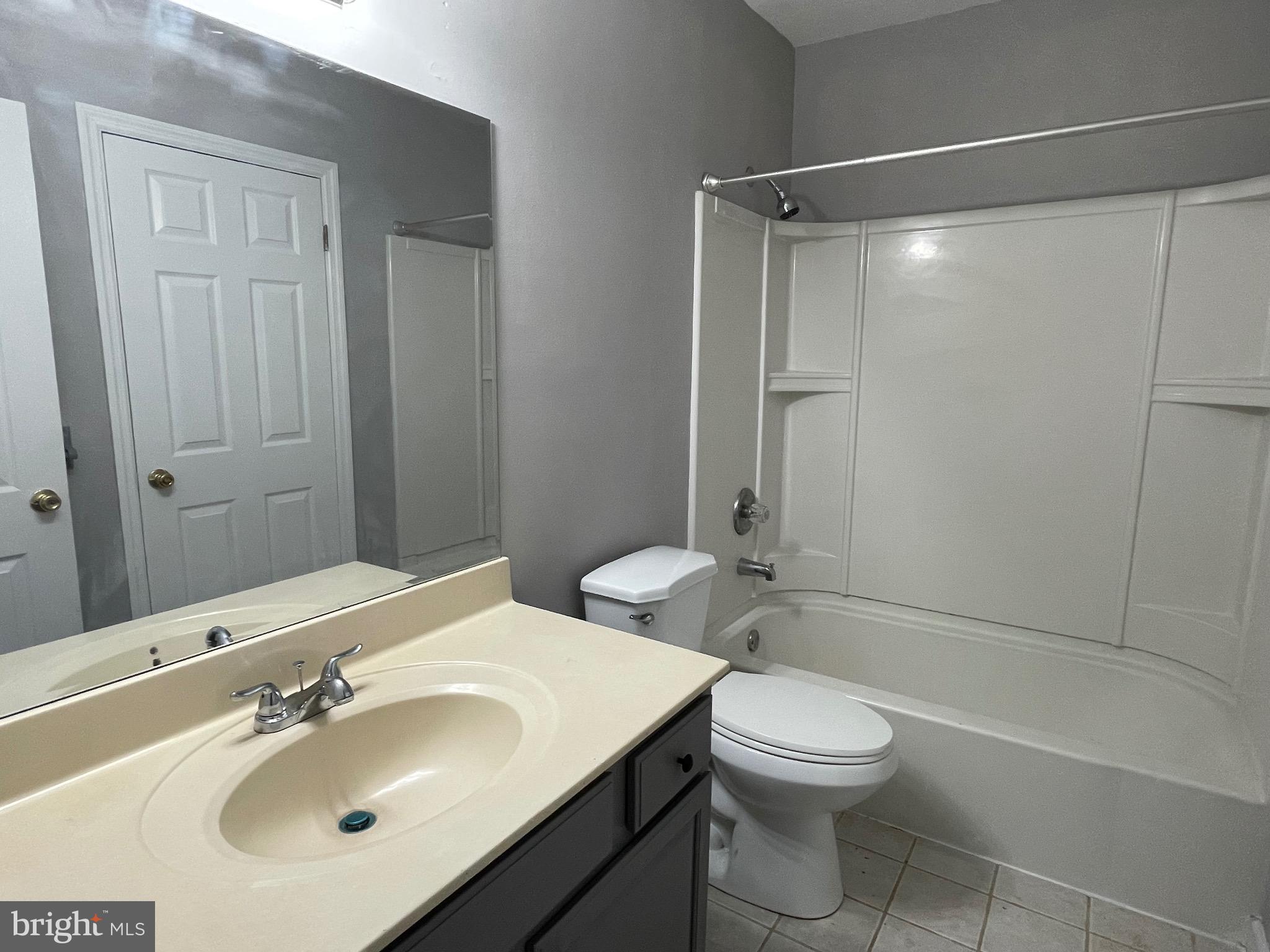 GREEN MEADOWS - Residential