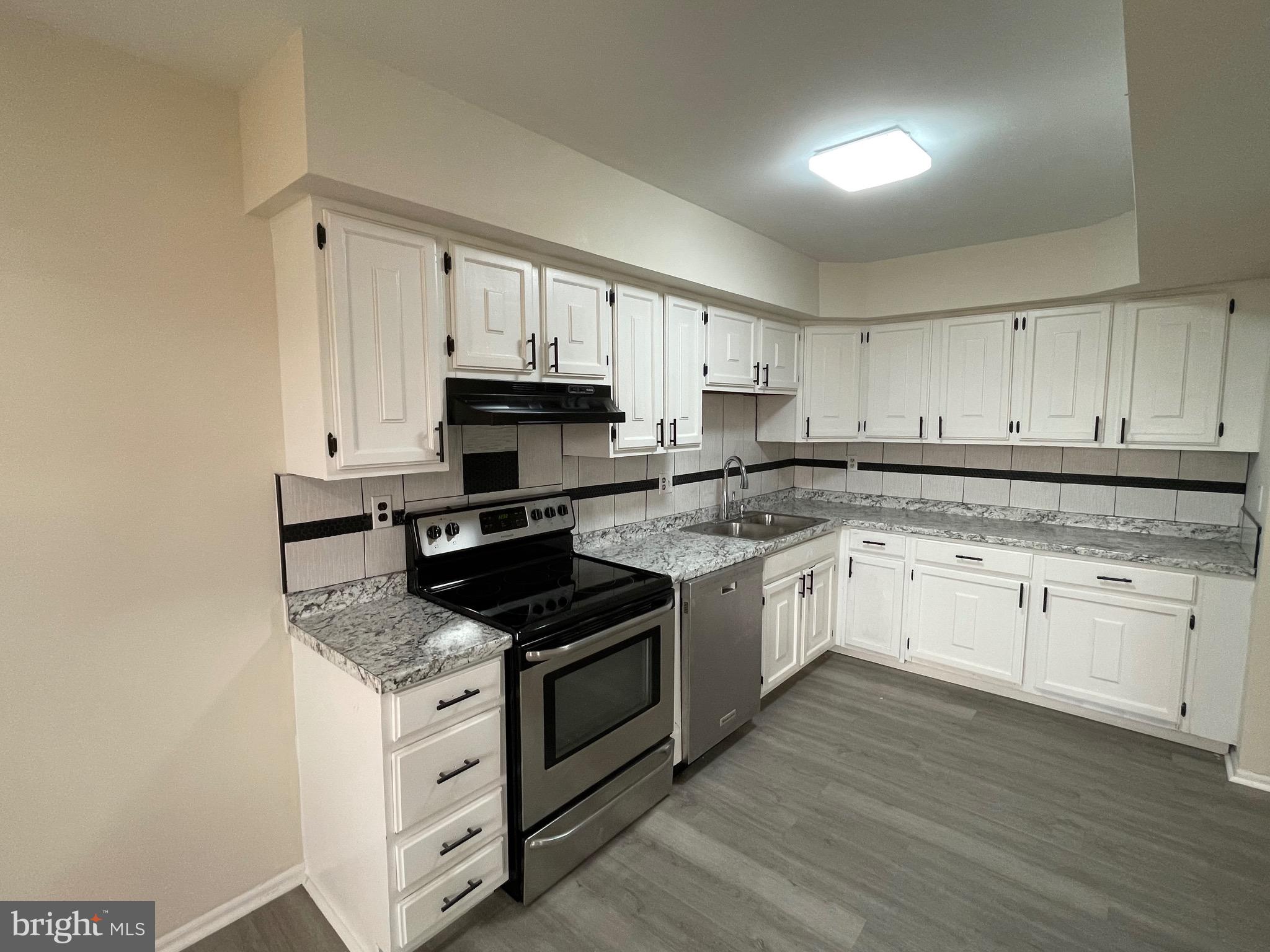 GREEN MEADOWS - Residential