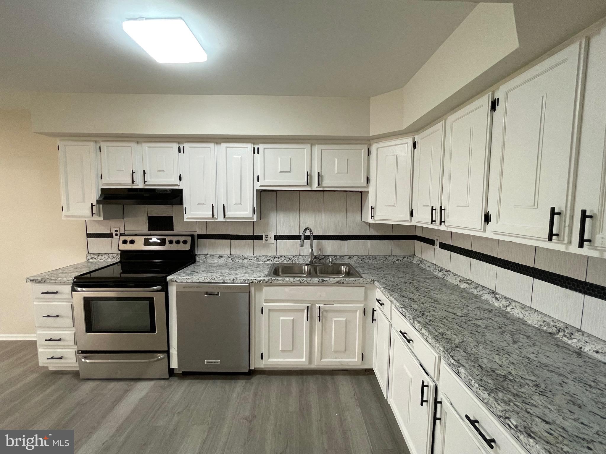 GREEN MEADOWS - Residential