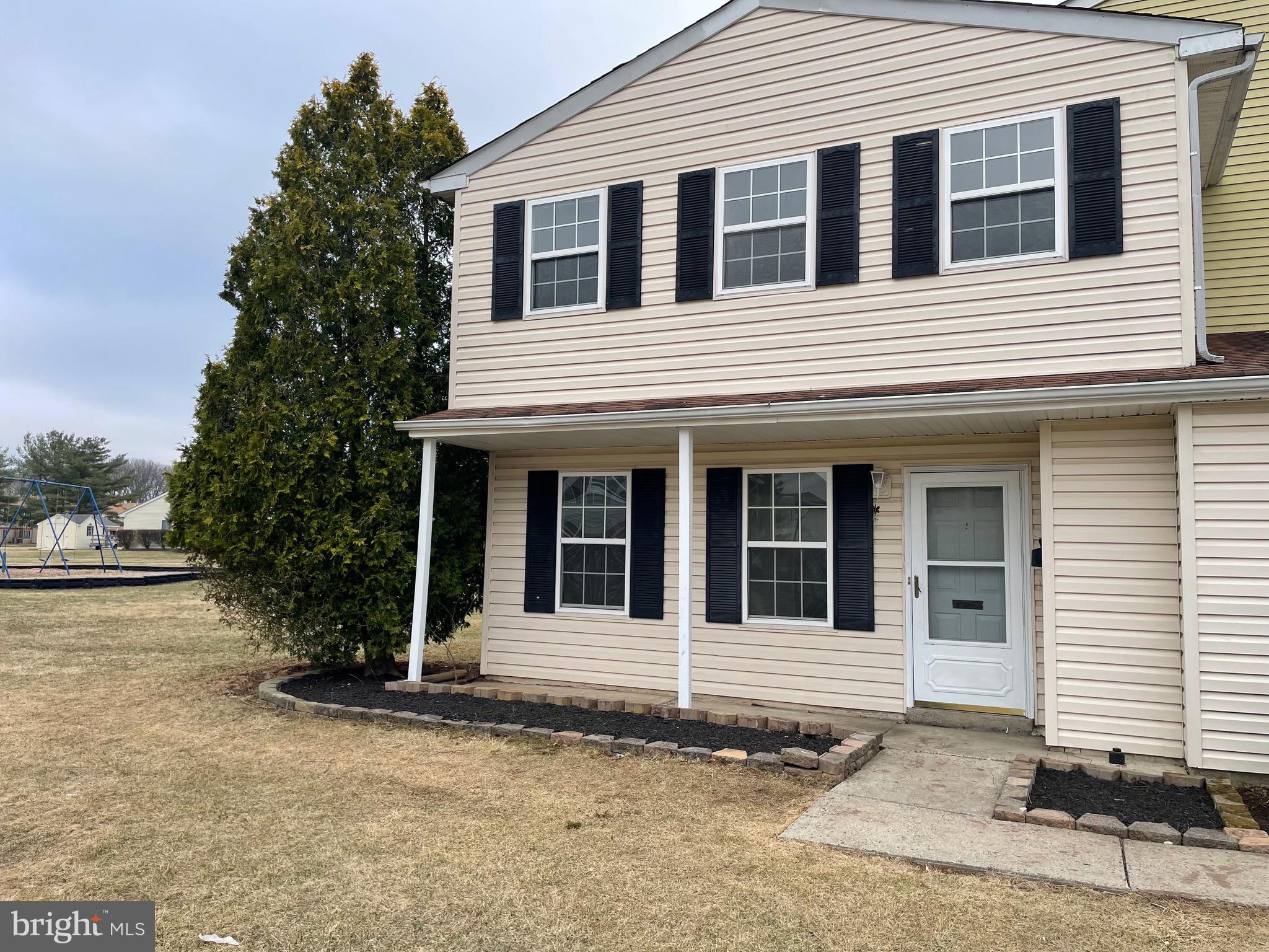 Price reduction for quick sale. Affordable living, Perfect privacy, beautiful landscape view. Freshly painted.