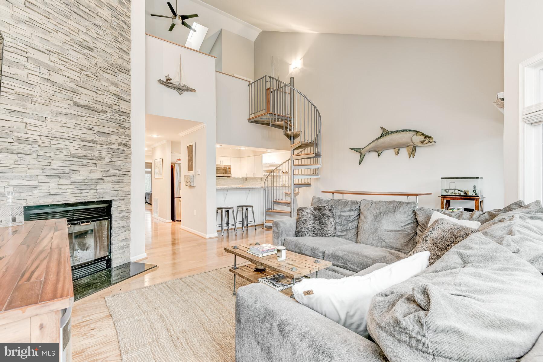 LAKE HERON CONDO - Residential