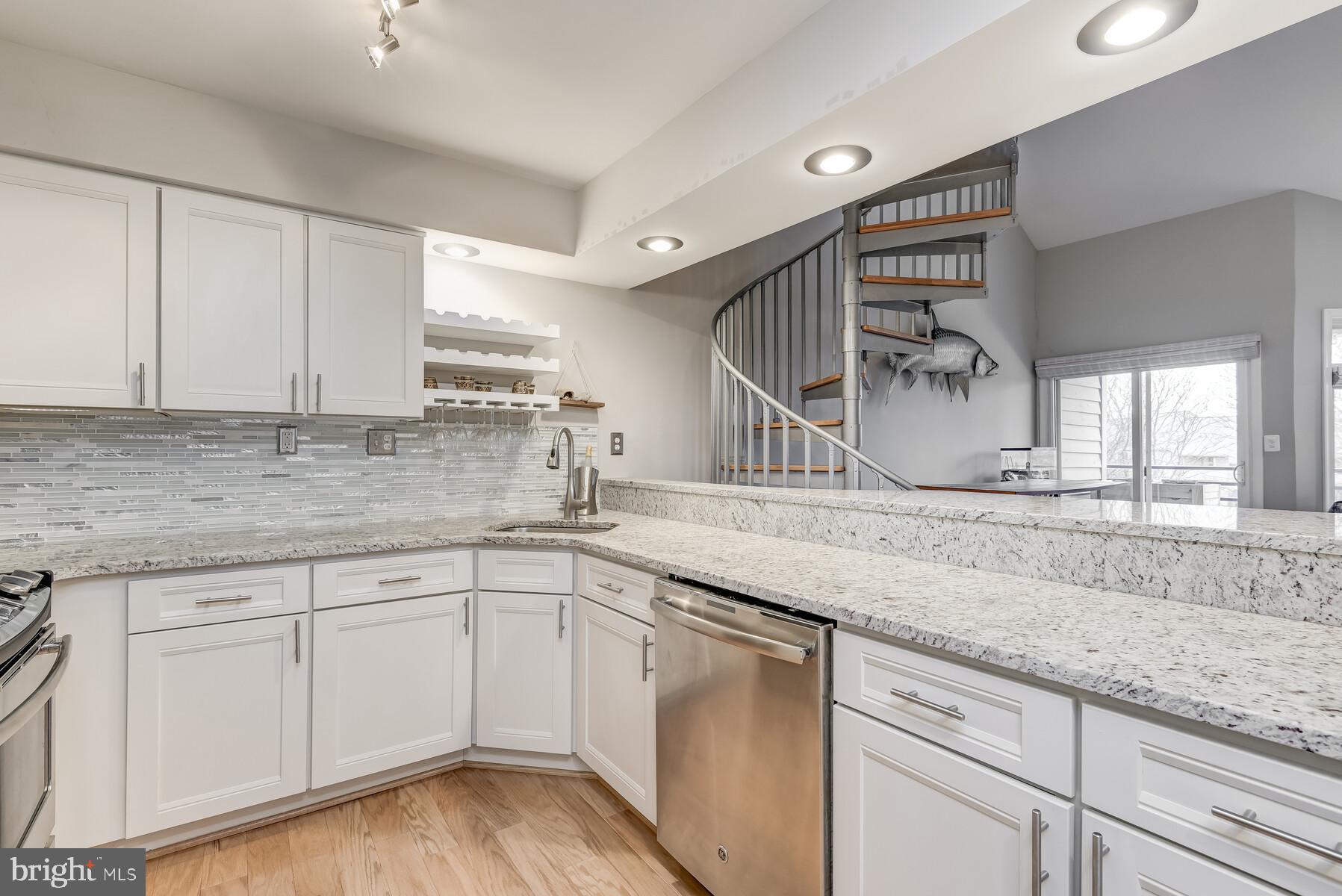 LAKE HERON CONDO - Residential