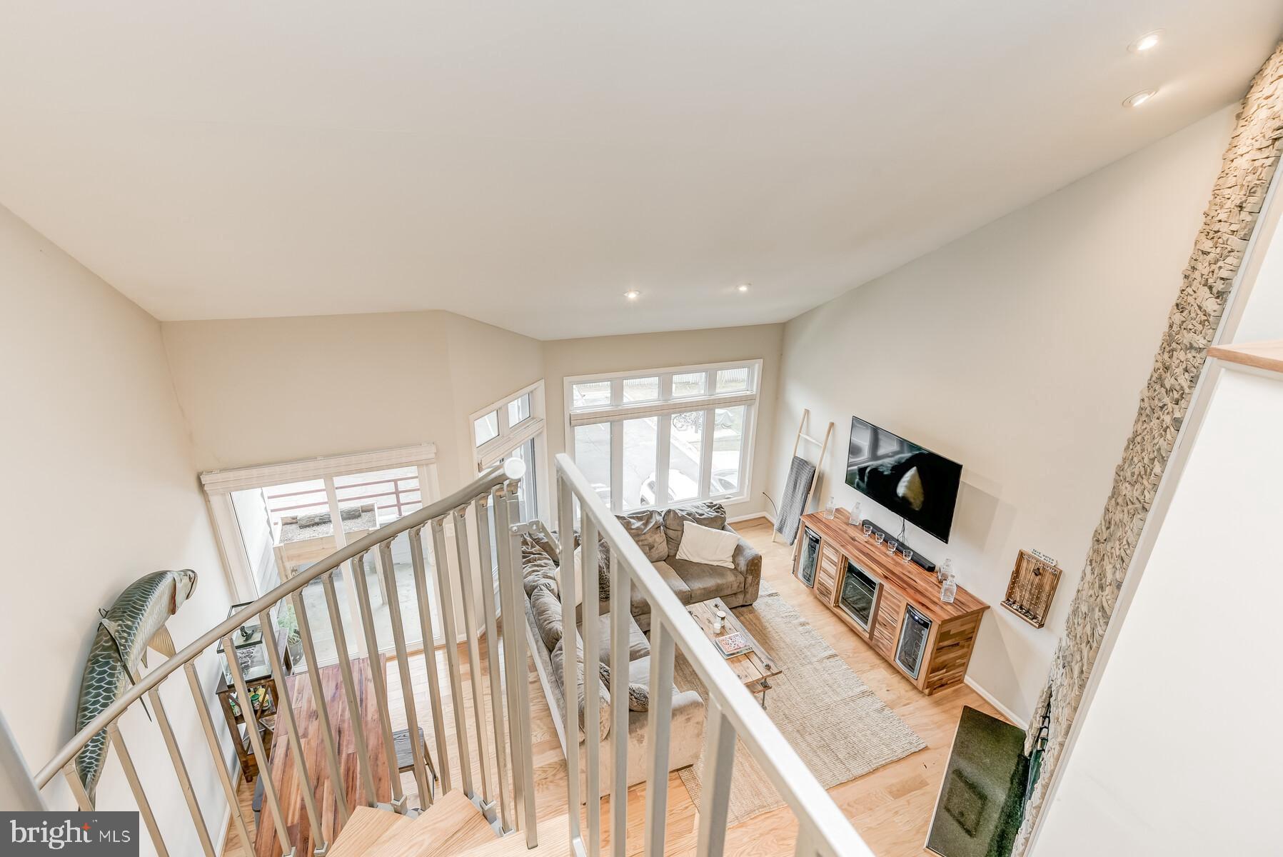 LAKE HERON CONDO - Residential