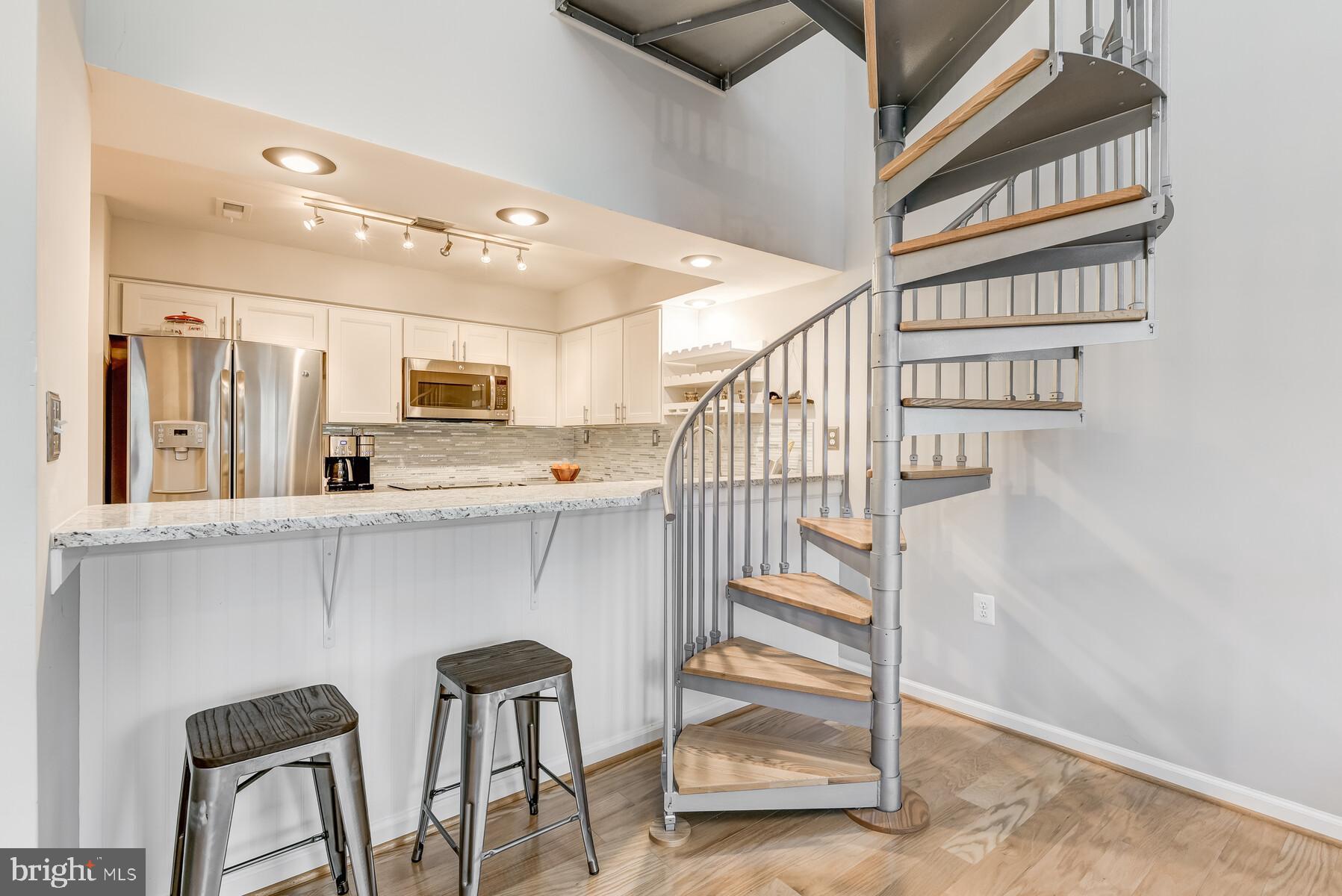 LAKE HERON CONDO - Residential