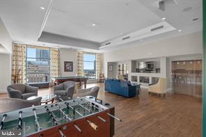 DOWNTOWN - Residential Lease