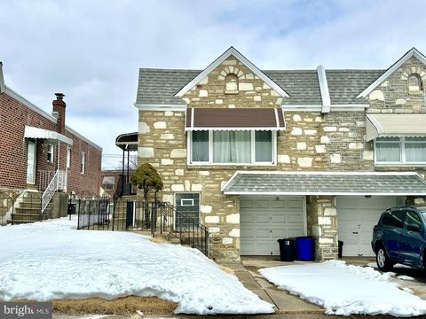 Photo of 2513 Bleigh Avenue, PHILADELPHIA, PA 19152 (MLS # PAPH2585384)