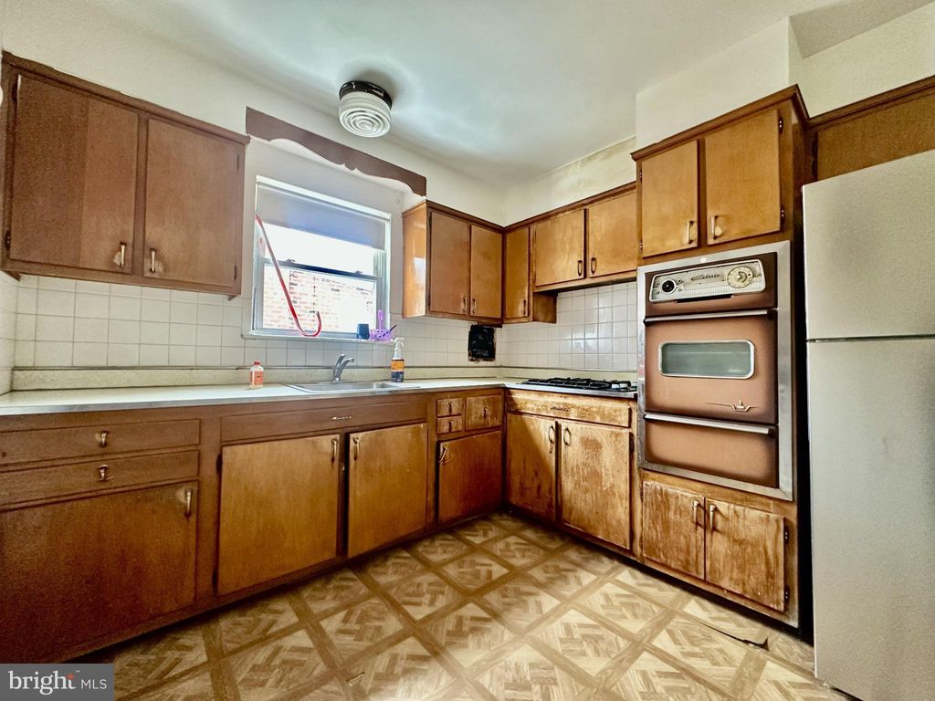 Photo of 2513 Bleigh Avenue, PHILADELPHIA, PA 19152 (MLS # PAPH2585384)