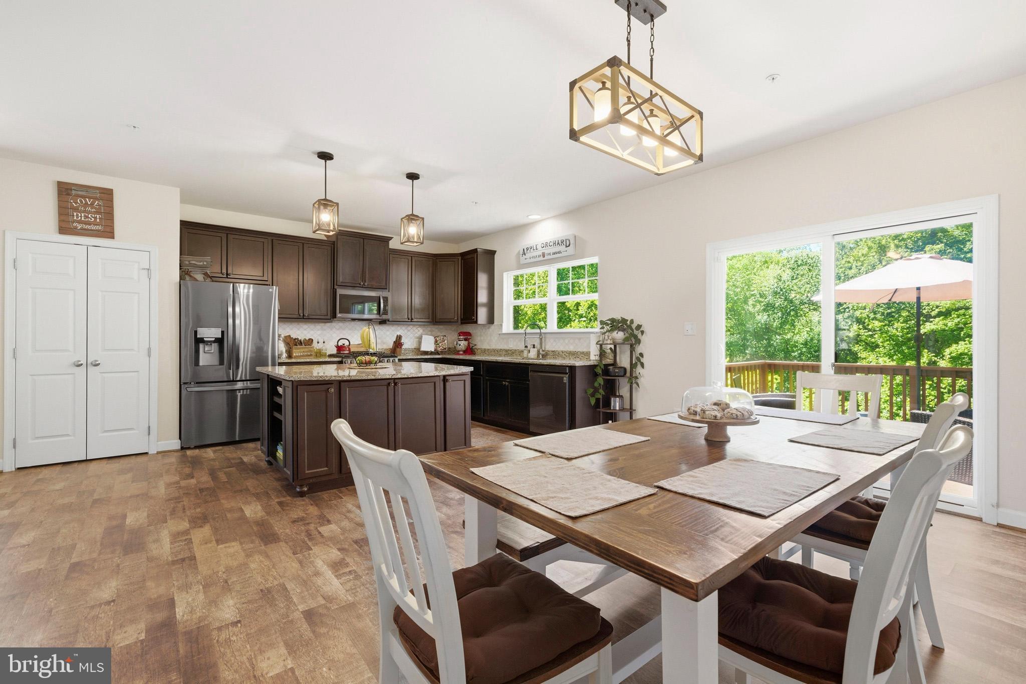 OAK TREE LANDING - Residential